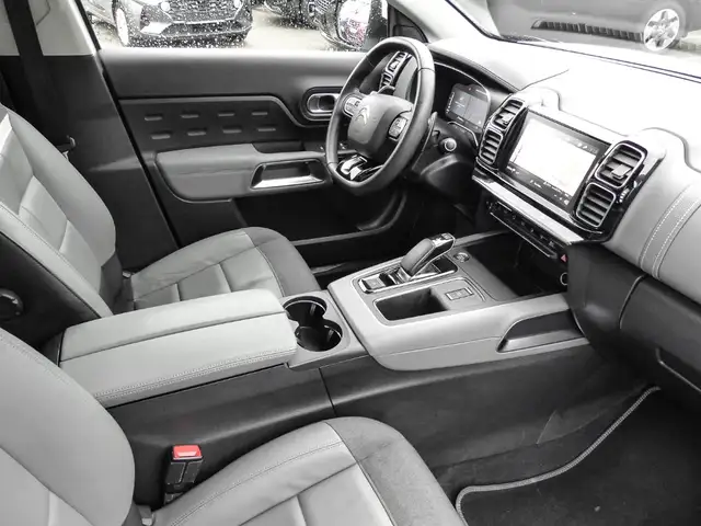 Citroen C5 Aircross view 4