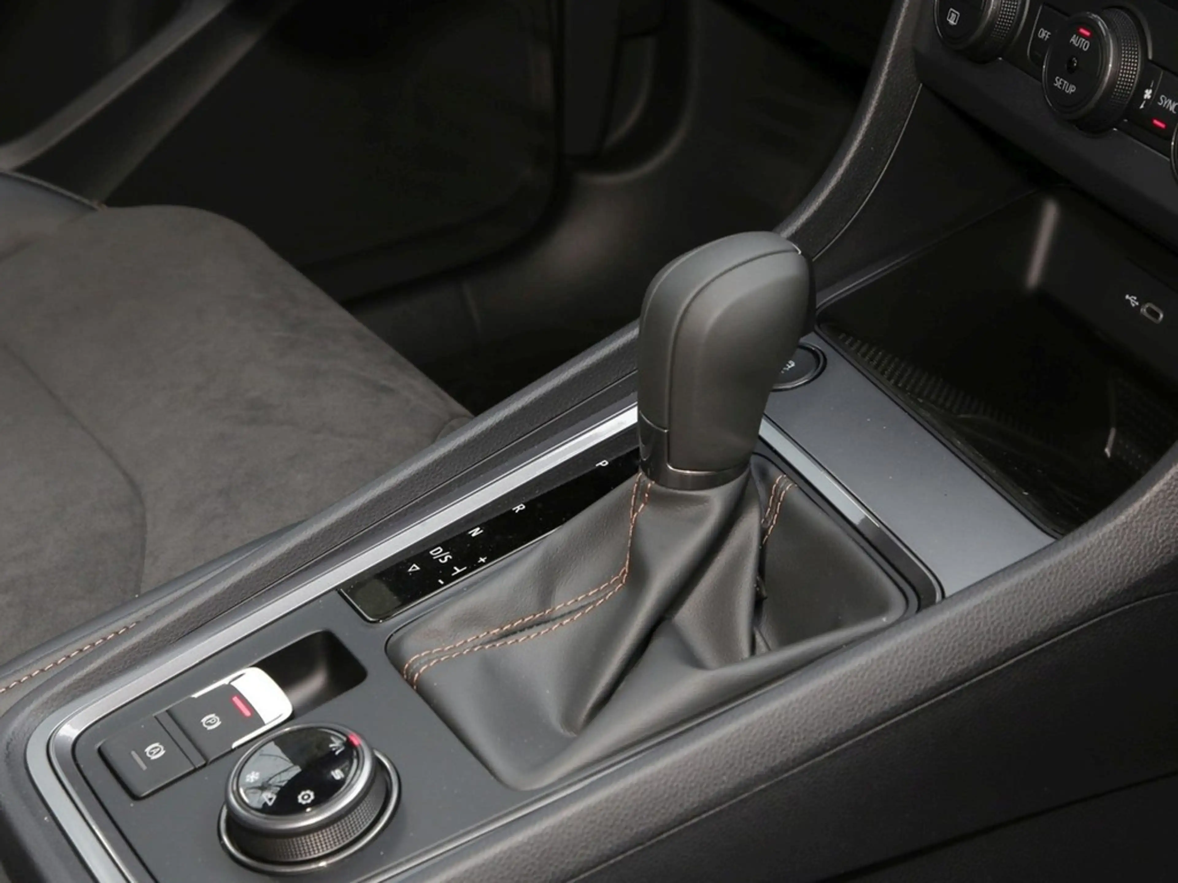 CUPRA Ateca 2.0 TSI Sie sparen 19.620  UPE 54.390 ATZ — photo 11