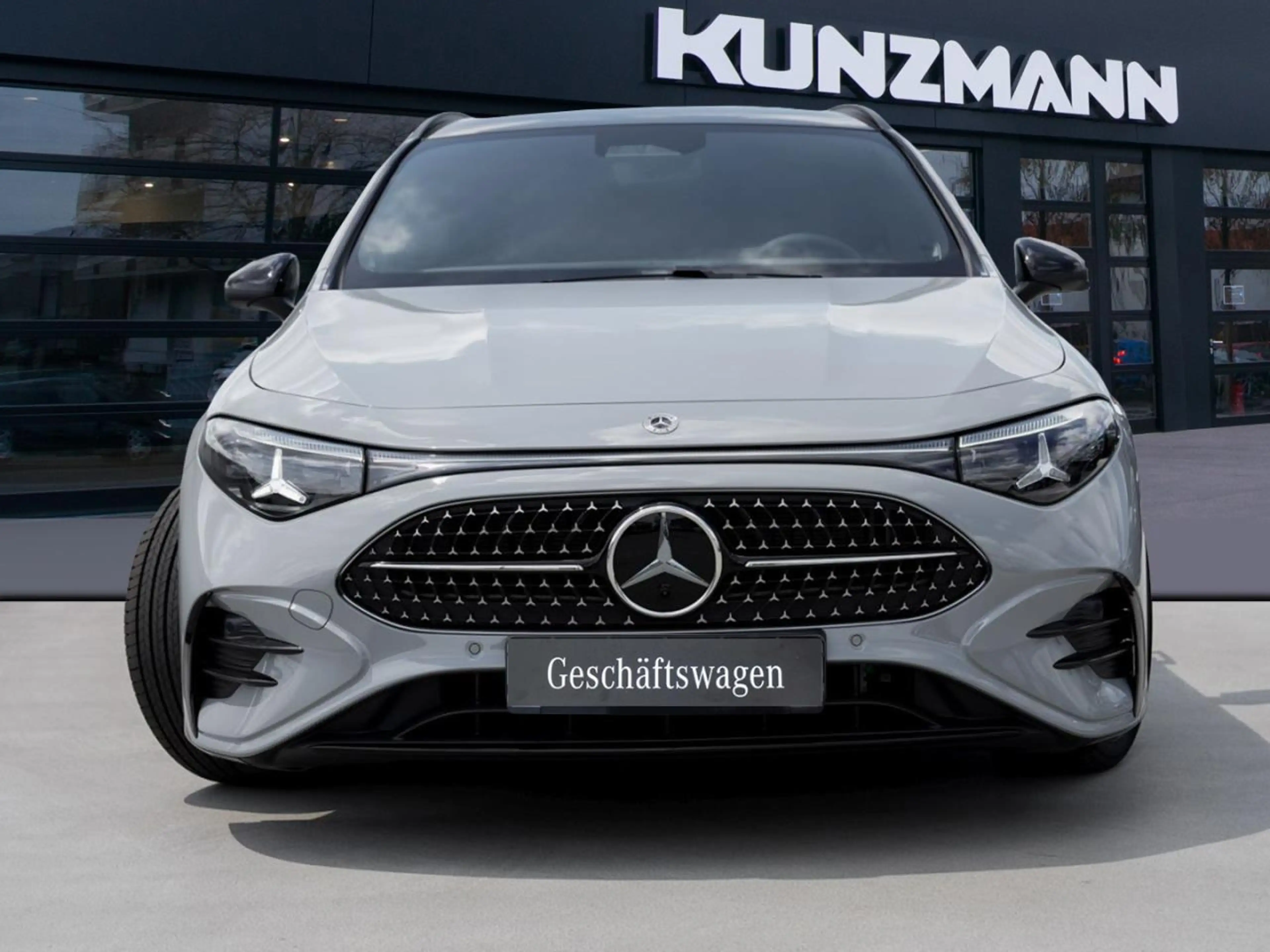 Mercedes-Benz CLA 200 Shooting Brake AMG Night Panorama HUD — photo 2
