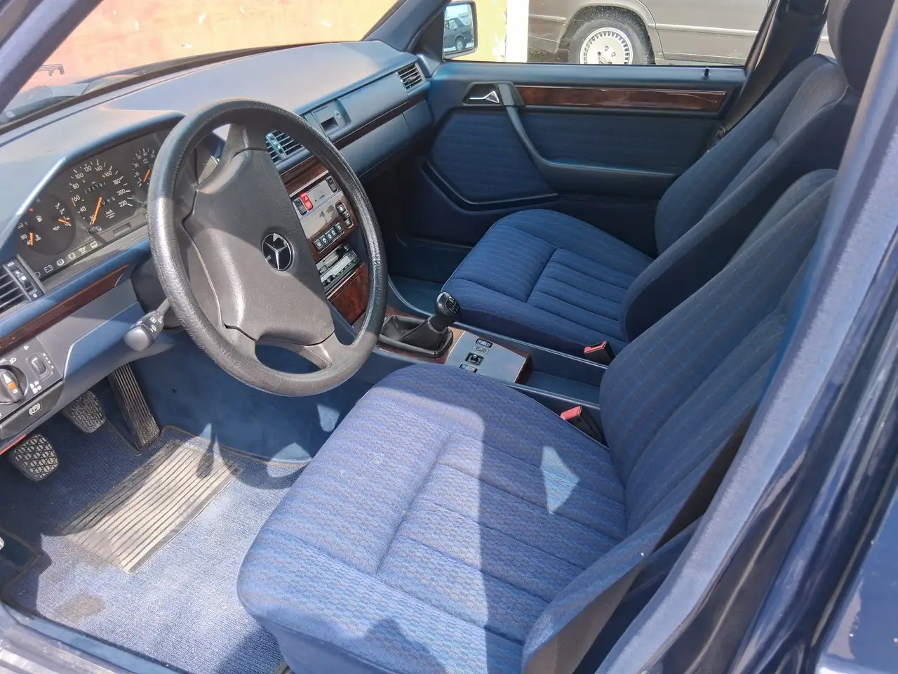 Mercedes-Benz 200, foto 4
