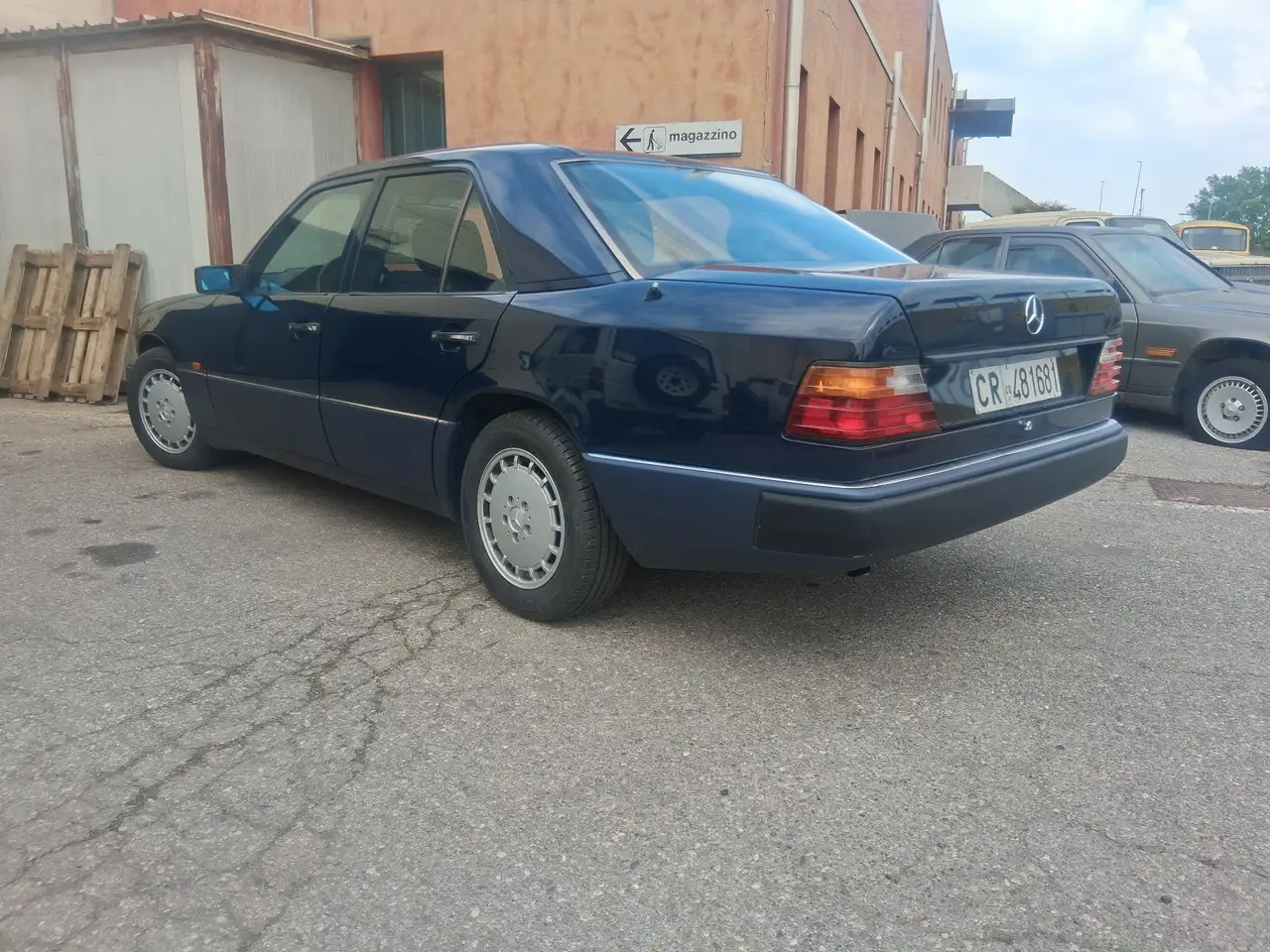 Mercedes-Benz 200, foto 2