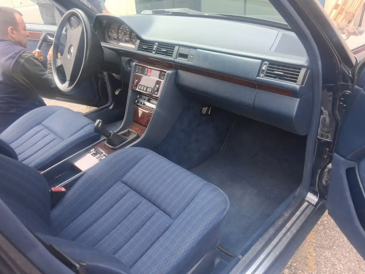 Mercedes-Benz 200, foto 6
