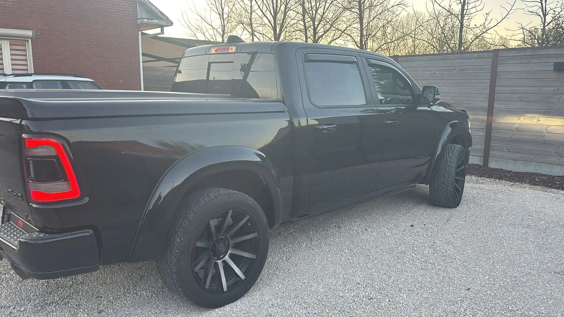 Dodge RAM Laramie Sport Black Edition Noir - 2