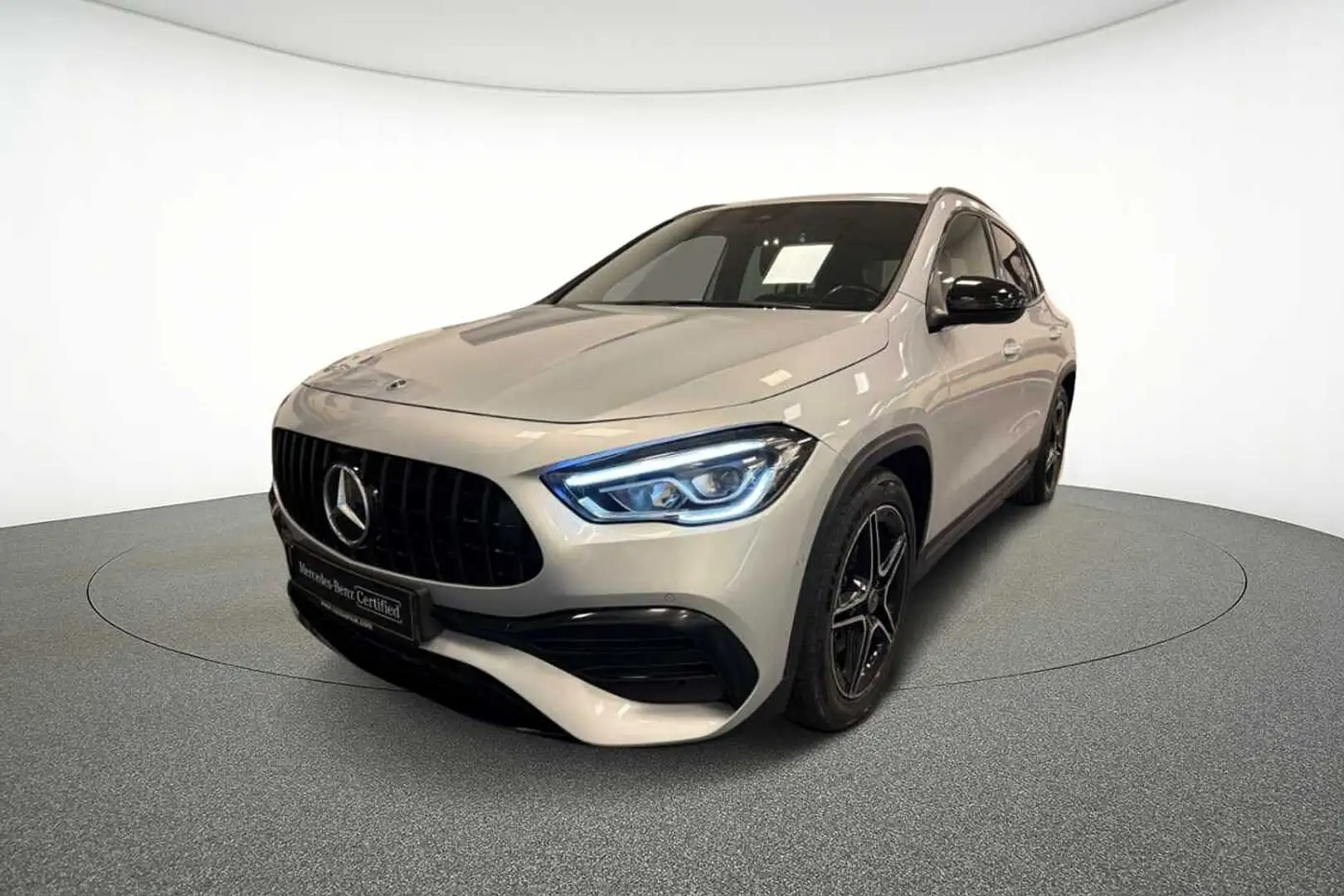 Mercedes-Benz GLA 180 d AMG Line Argent - 1