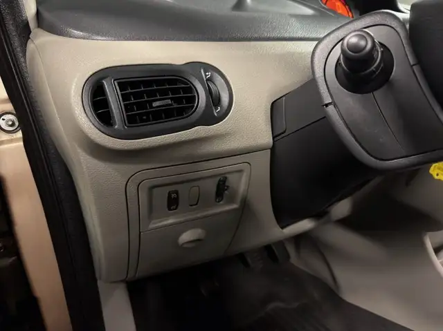 Renault Modus view 11