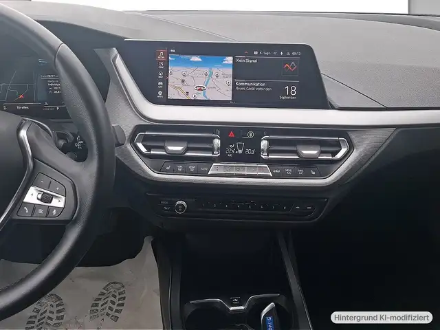BMW 1 Series view 8
