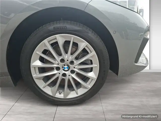 BMW 1 Series view 3