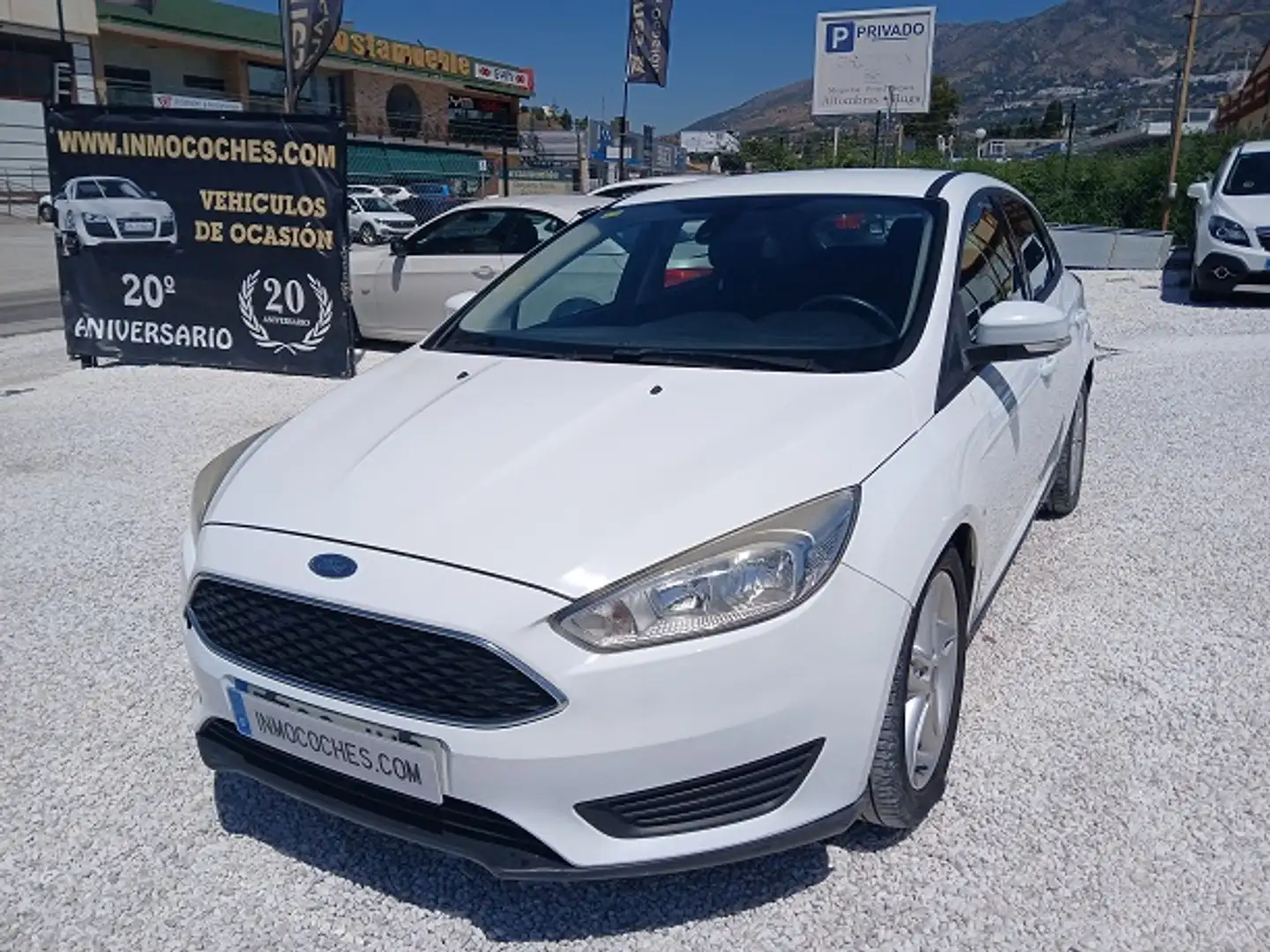 Ford Focus 1.5TDCi Business 95 Blanc - 1