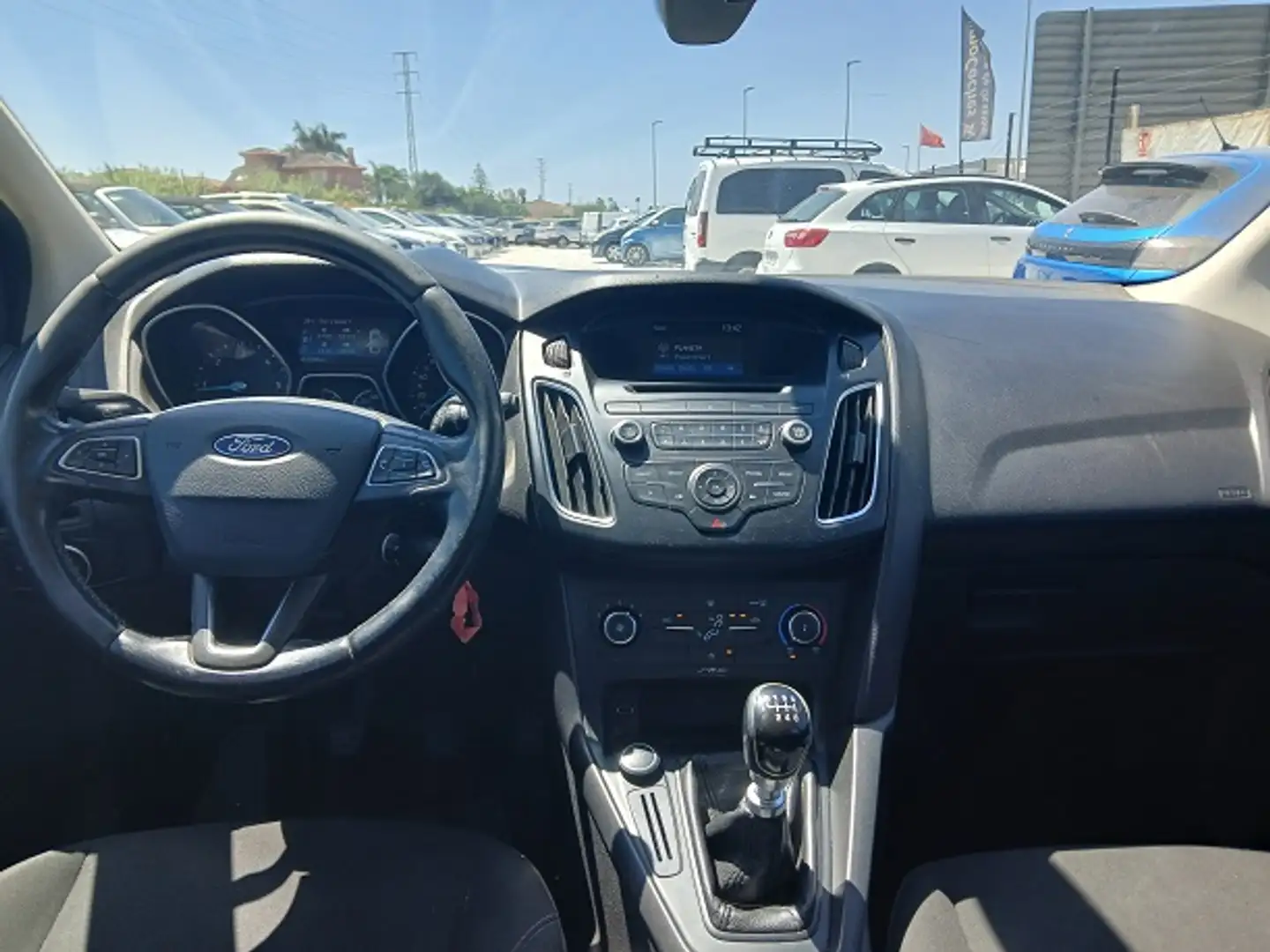 Ford Focus 1.5TDCi Business 95 Blanc - 2