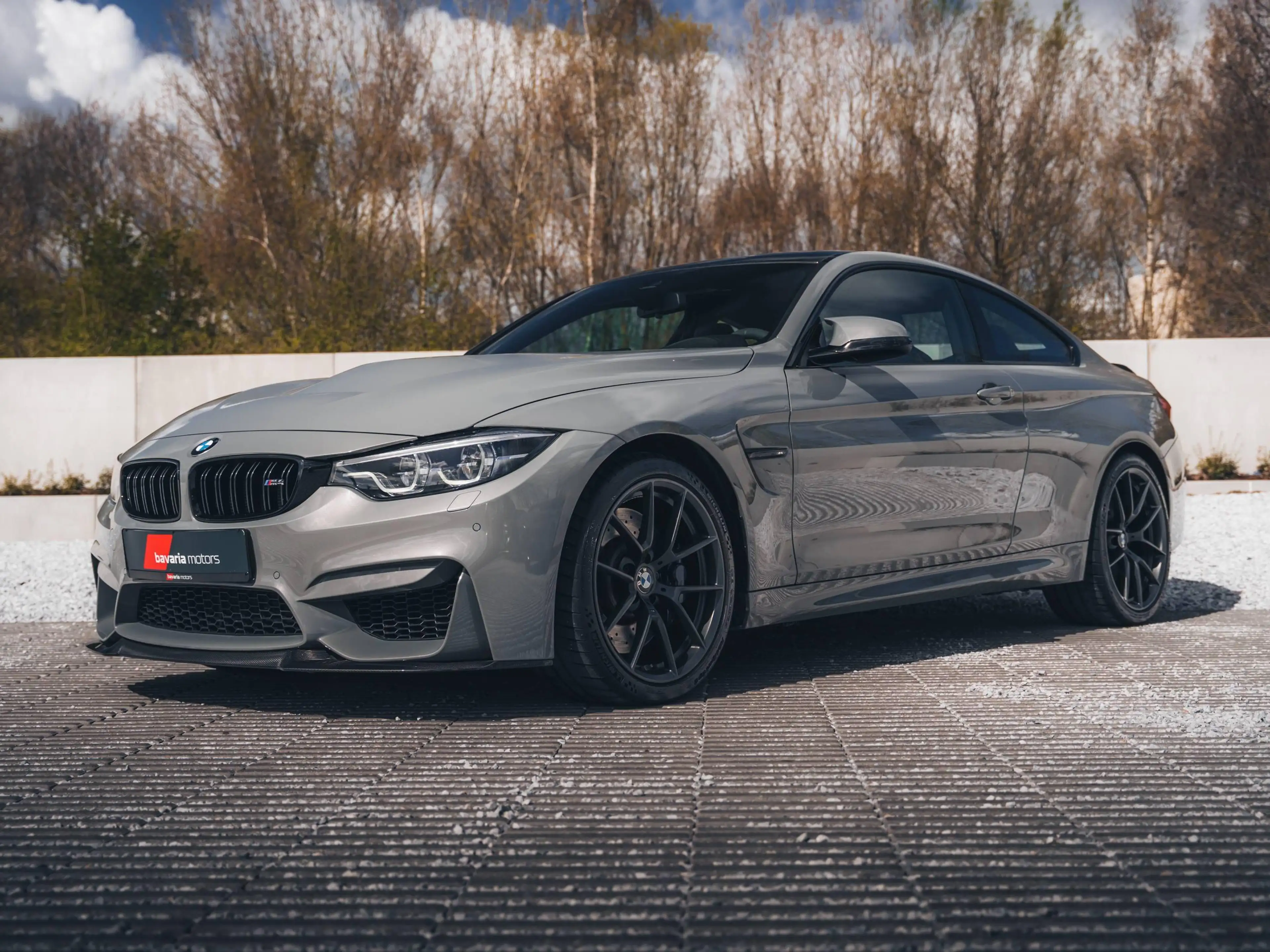 BMW M4 CS / Lime Rock Grey / Head-Up / Alcantara / 20" — photo 3