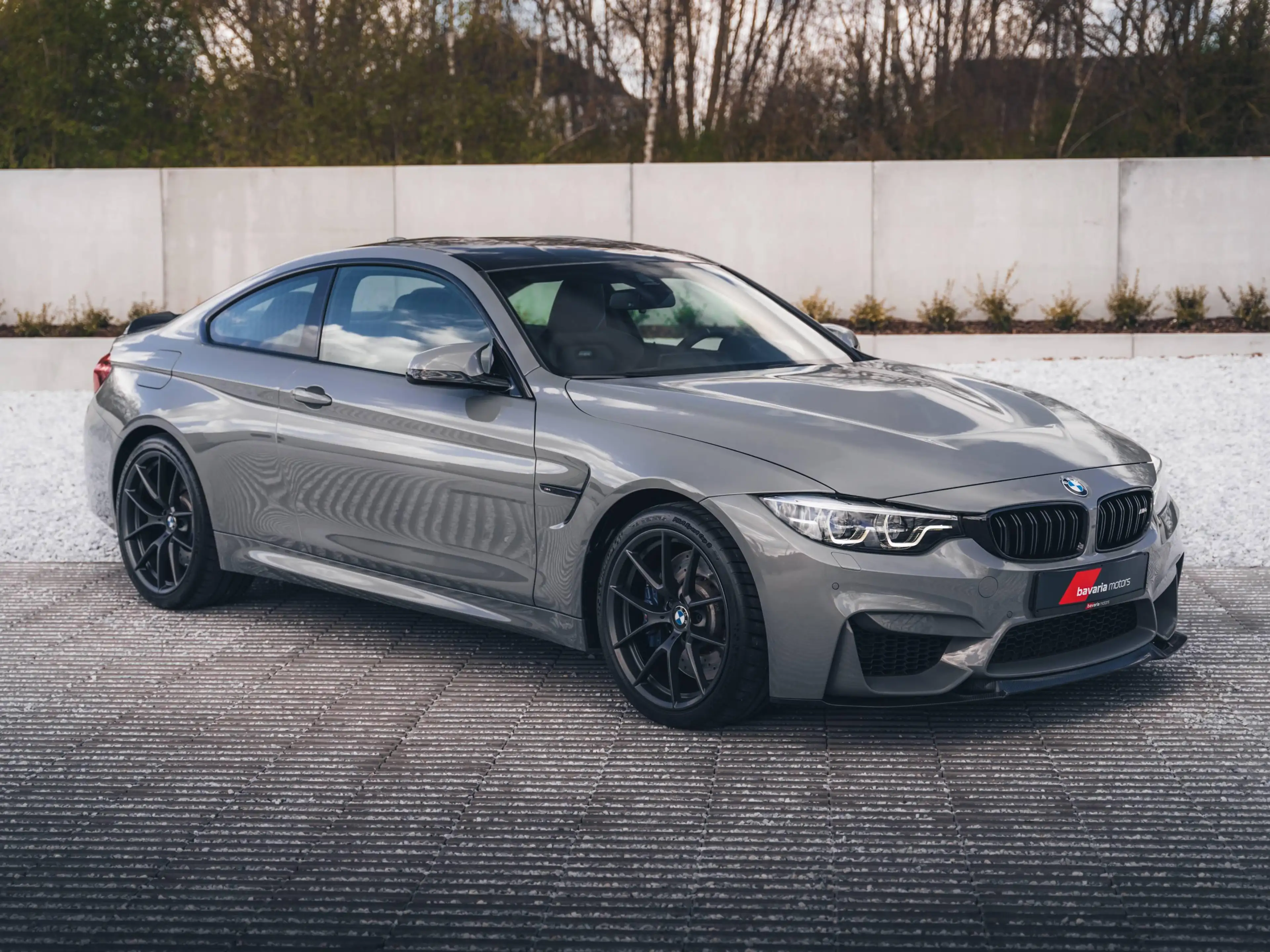 BMW M4 CS / Lime Rock Grey / Head-Up / Alcantara / 20"