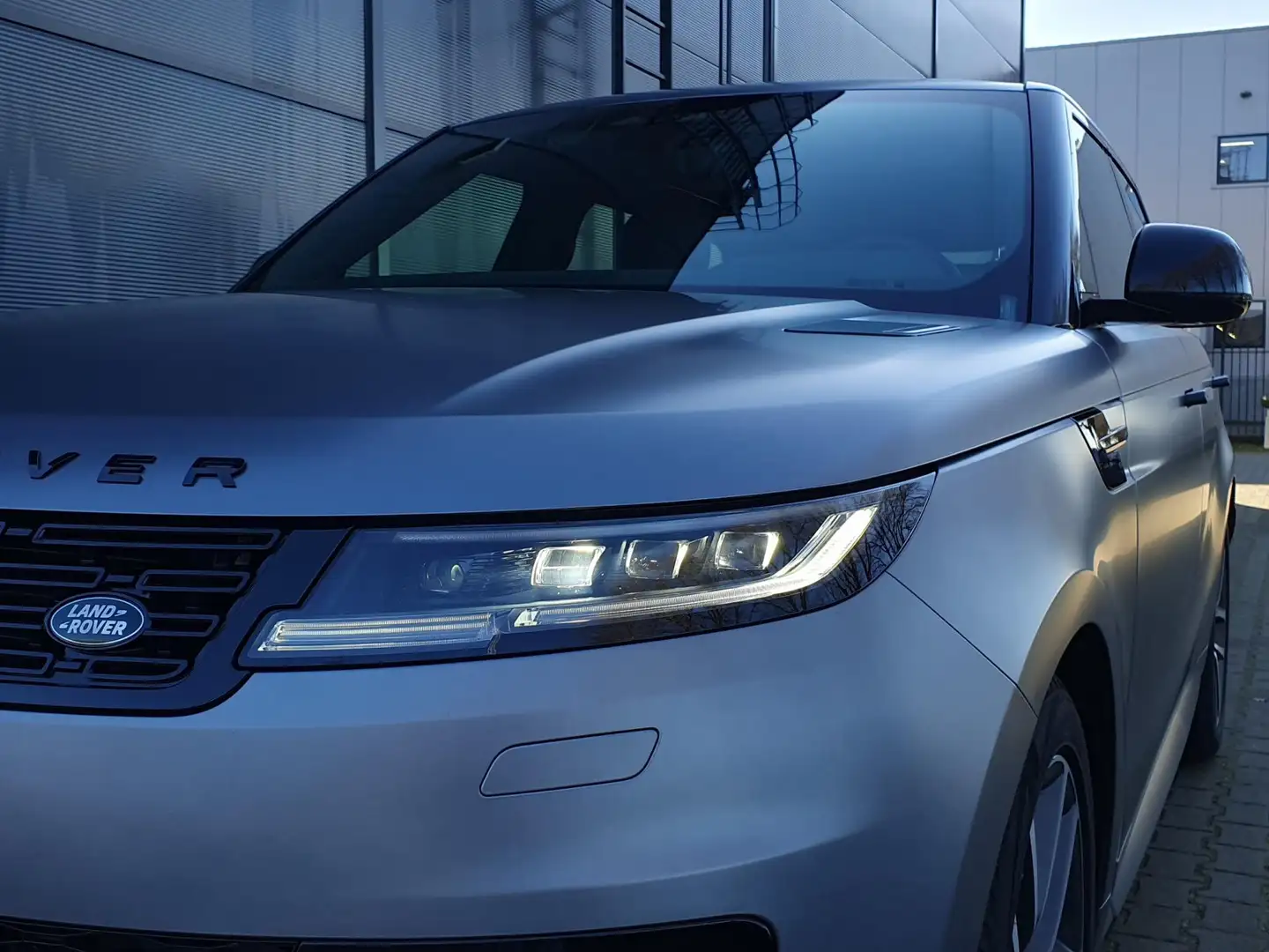Land Rover Range Rover Sport P550e Autobiography - F.GARANTIE / EIGER GREY SATI Gris - 2