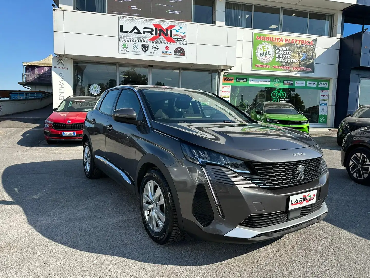Peugeot 3008 3008 II 2021 1.5 bluehdi Allure s Grigio - 1
