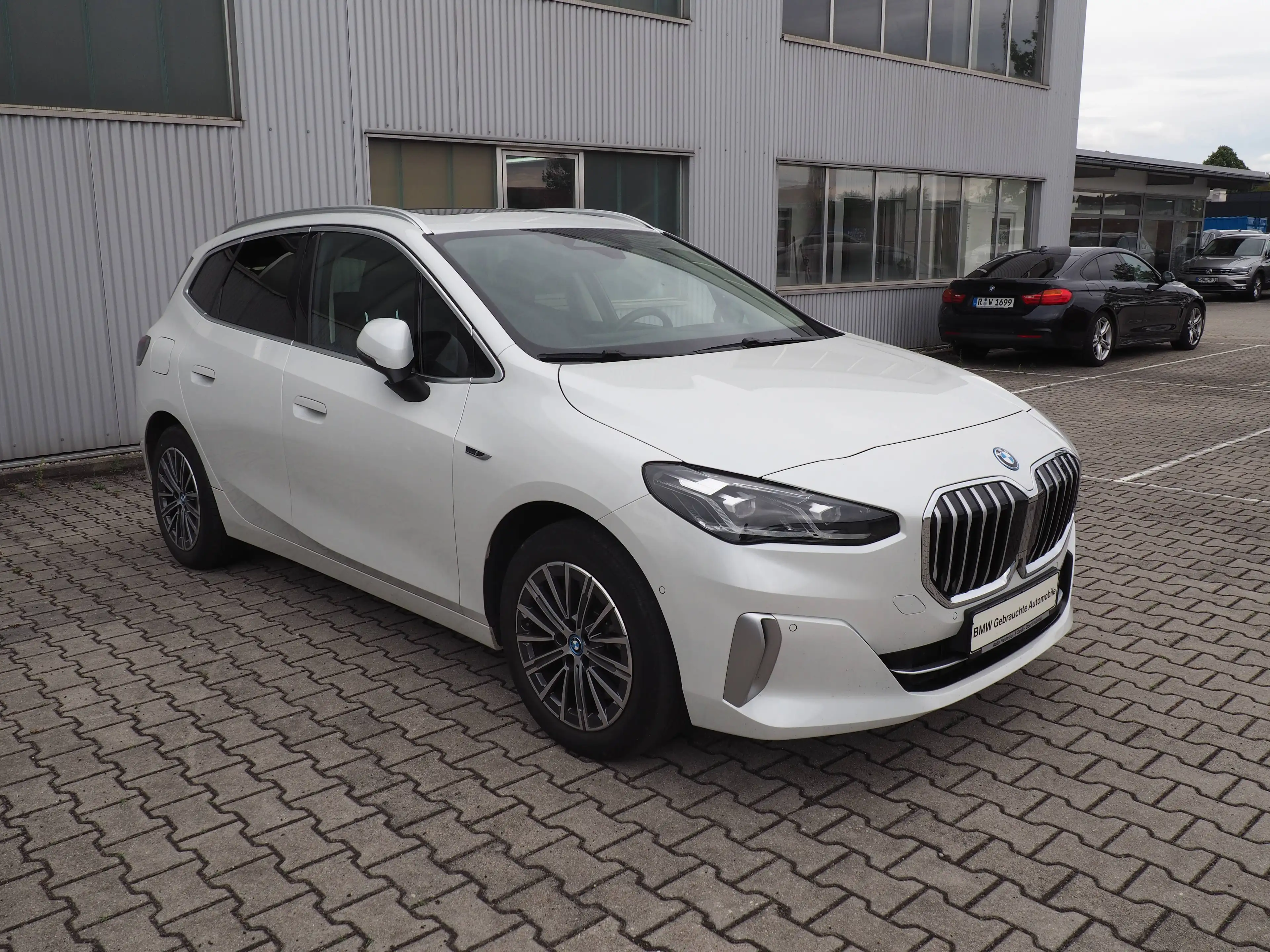 BMW 230 e xDrive Active Tourer Aut. Luxury Line*HarmanKardon*AHKschwenk*Panorama*Massage*360°*