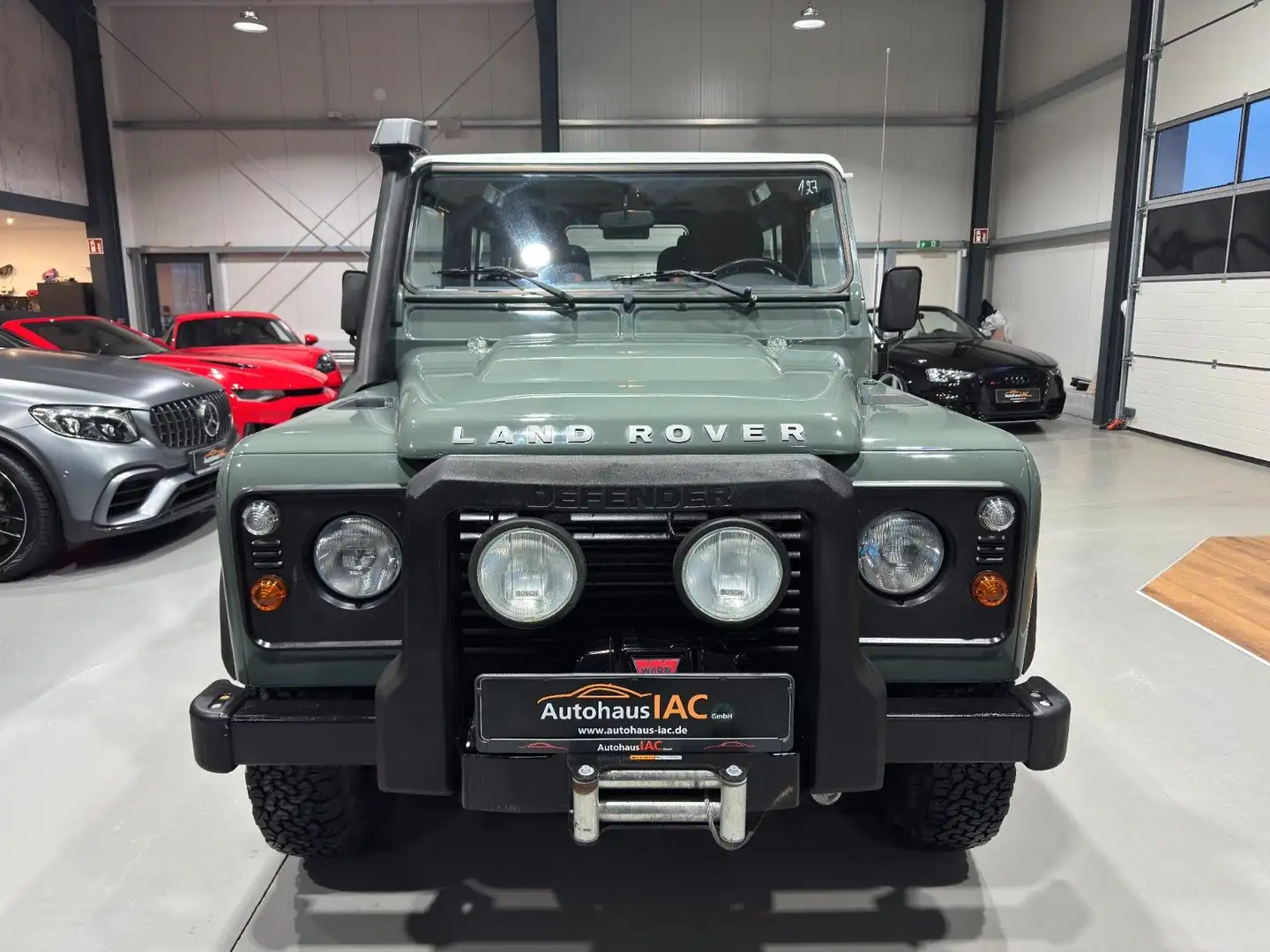Land Rover Defender 90 E Station Wagon/SEILWINDE/2.HAND Grün - 2
