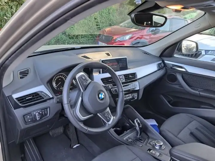 BMW X1 sDrive18dA Corporate 2022, foto 7