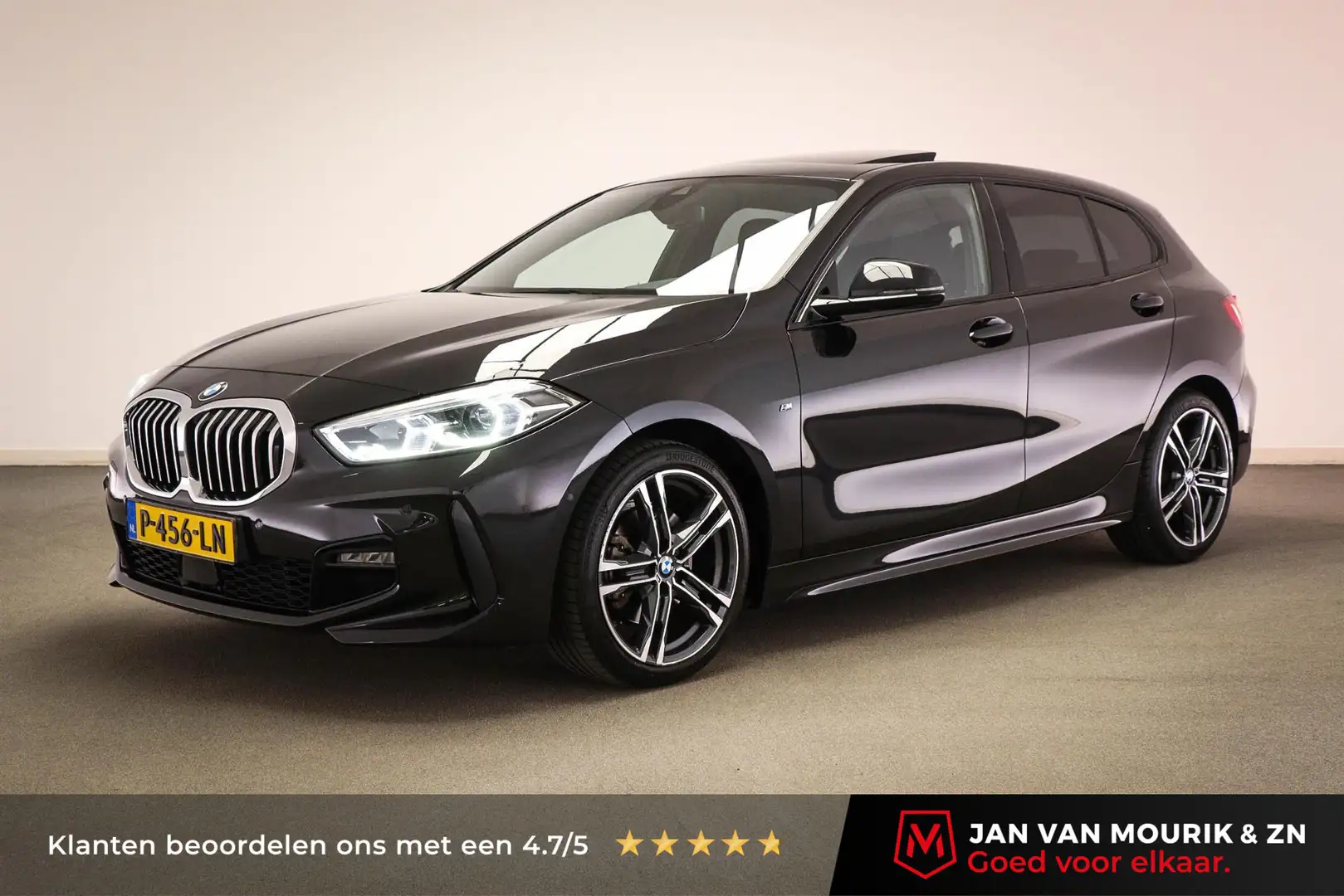 BMW 118 1-serie 118i High Executive | PANORAMADAK | SPORTS Zwart - 1