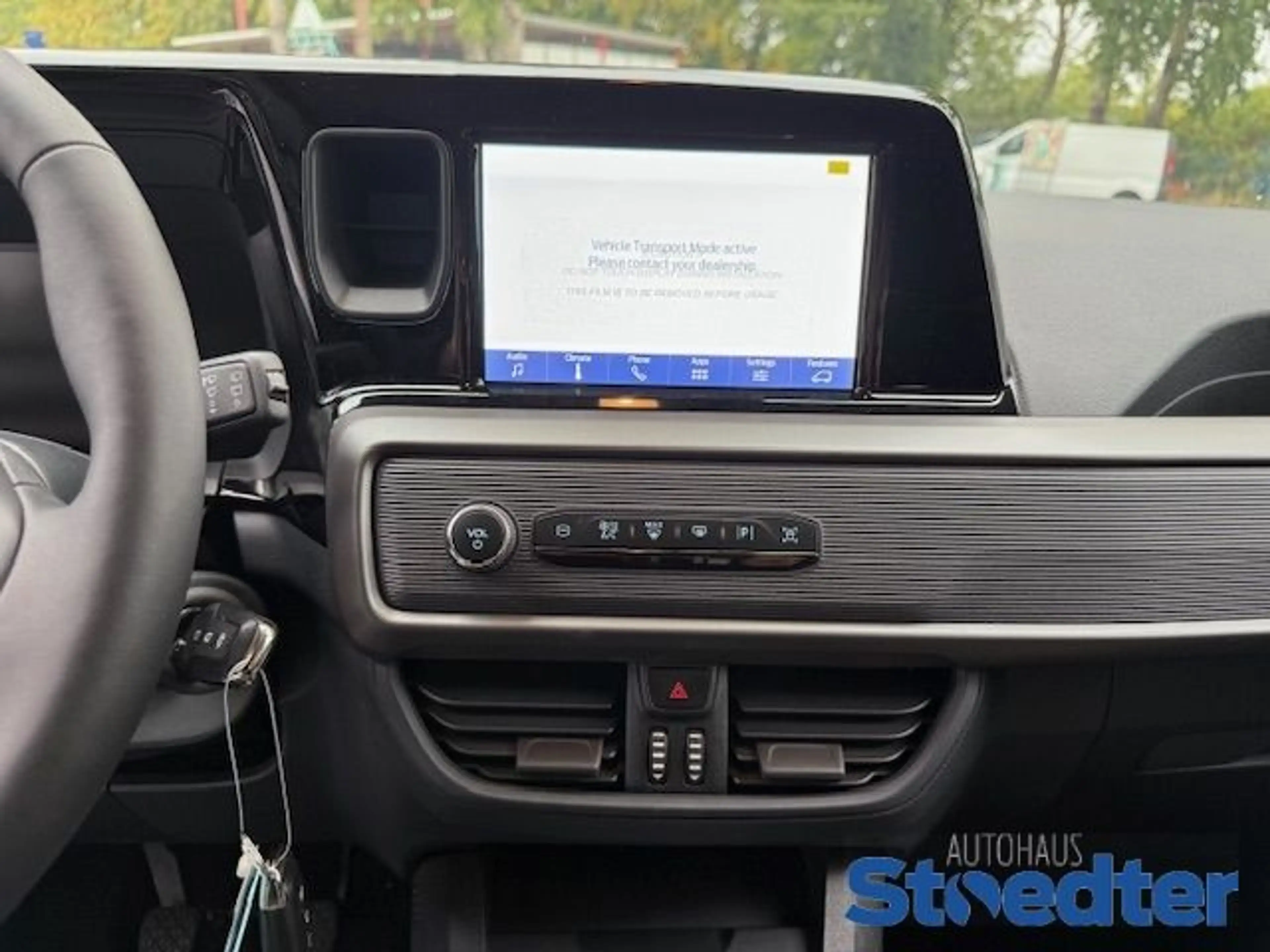 Ford Tourneo Courier Trend 1.0 EcoBoost 125PS Klimaau — photo 9