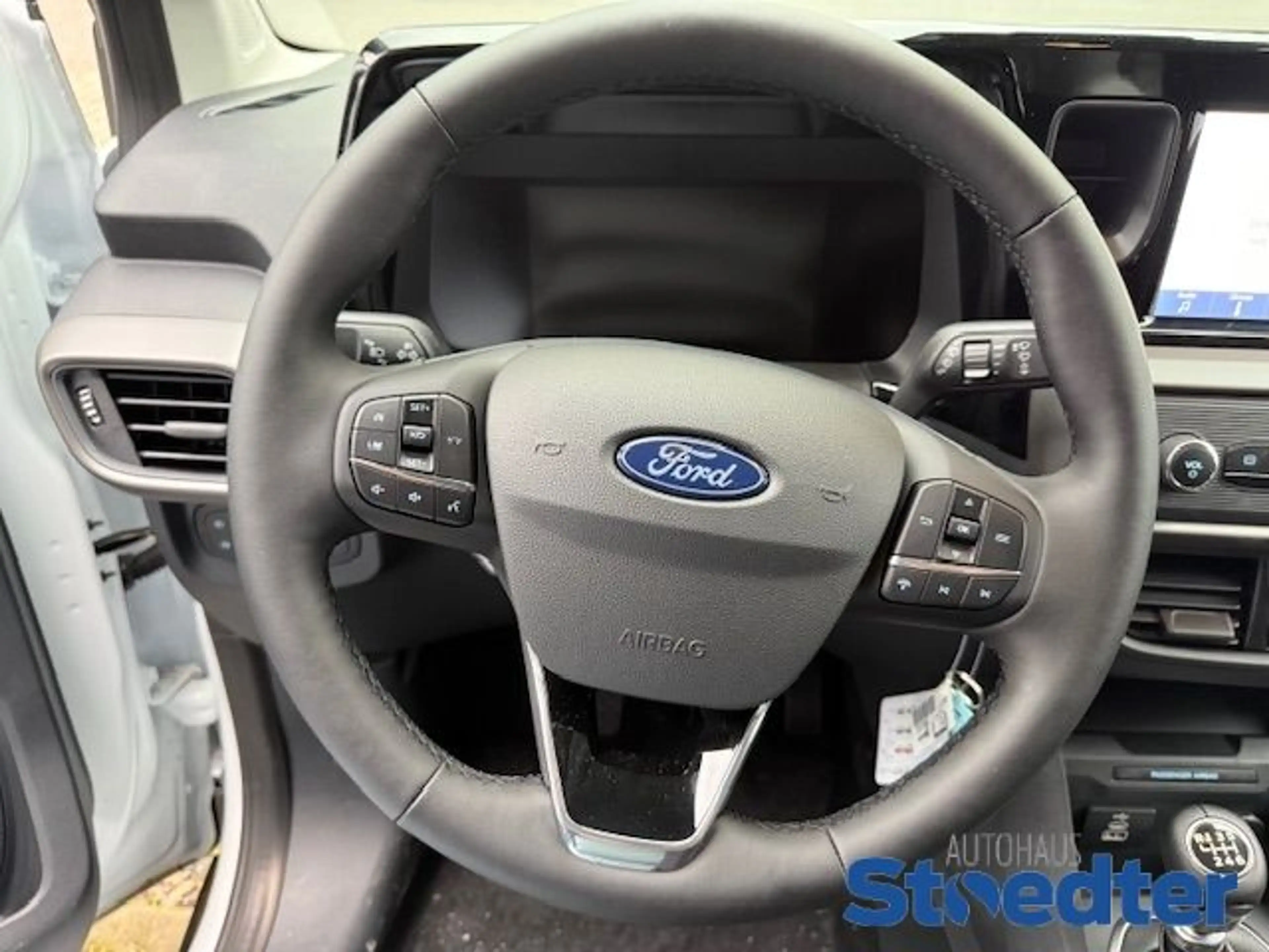 Ford Tourneo Courier Trend 1.0 EcoBoost 125PS Klimaau — photo 8
