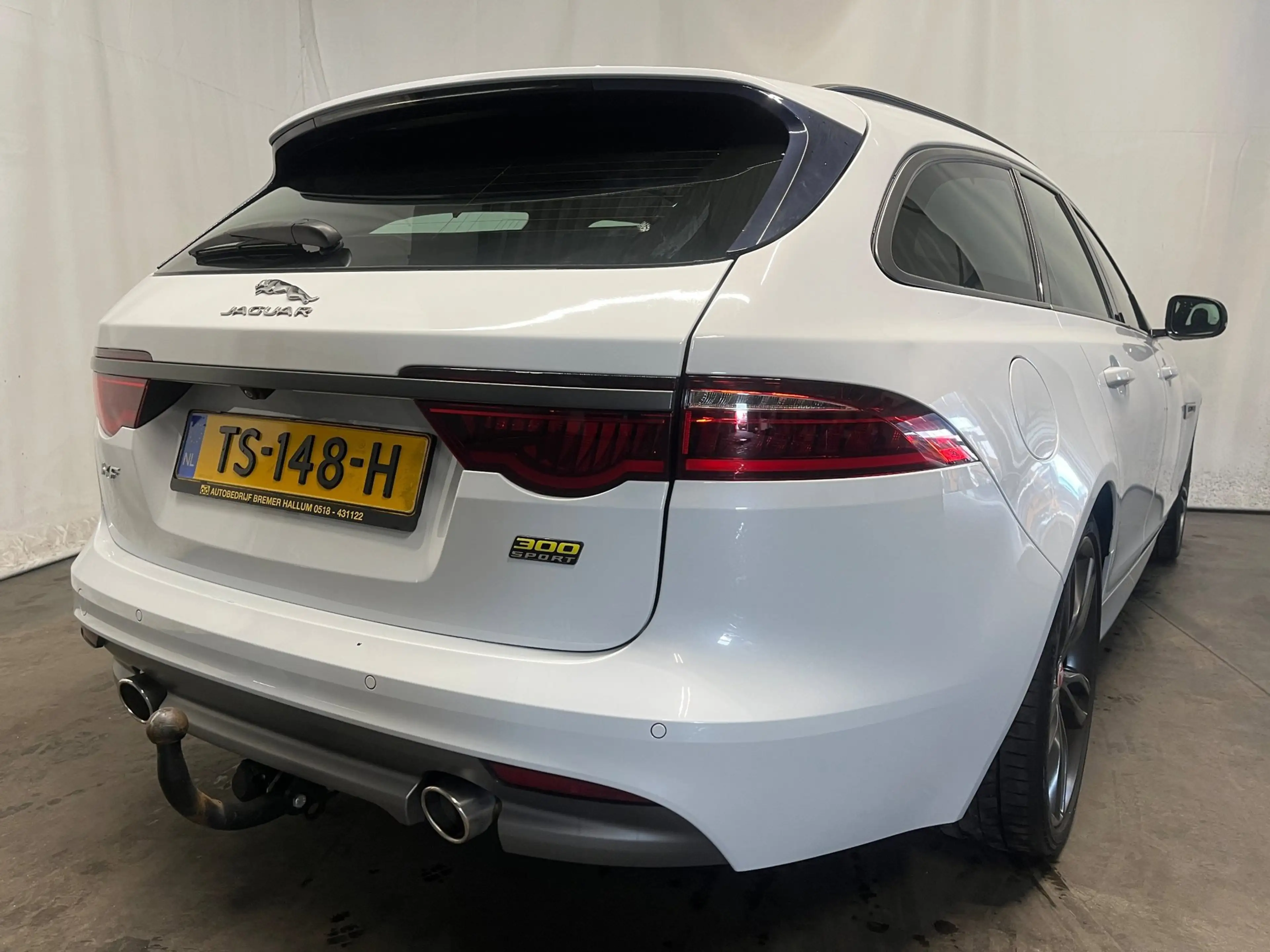 Jaguar XF Sportbrake 2.0t AWD 300 Sport - Front / Zij Schade — photo 5