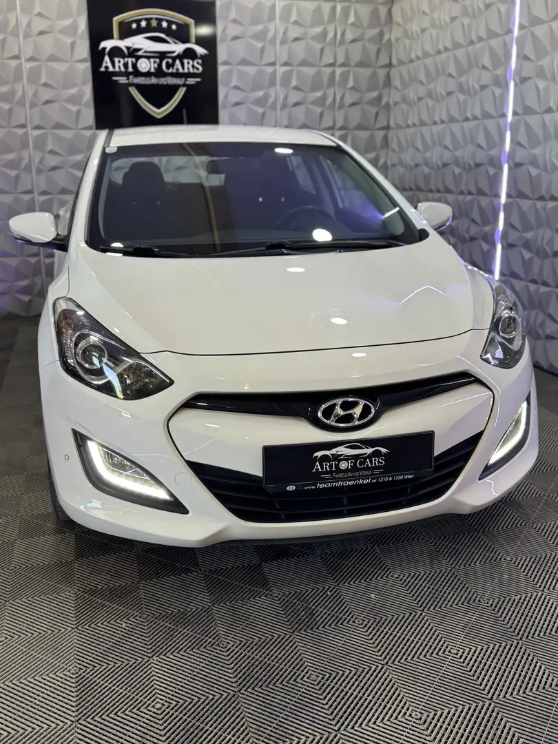 Hyundai i30 1.6 GDI Europe Plus Weiß - 2