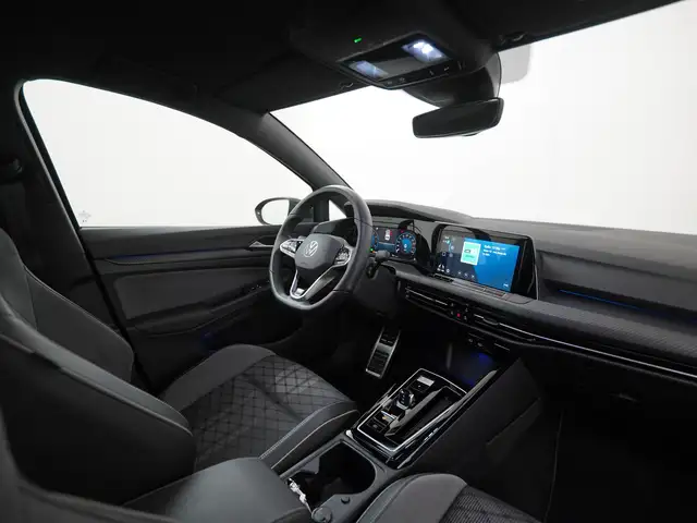 Volkswagen Golf view 2