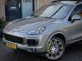 Porsche Cayenne 3.0 S AUT8 E-HYBRID PANODAK LEDER NAVI CAMERA LED Grijs - thumbnail 24
