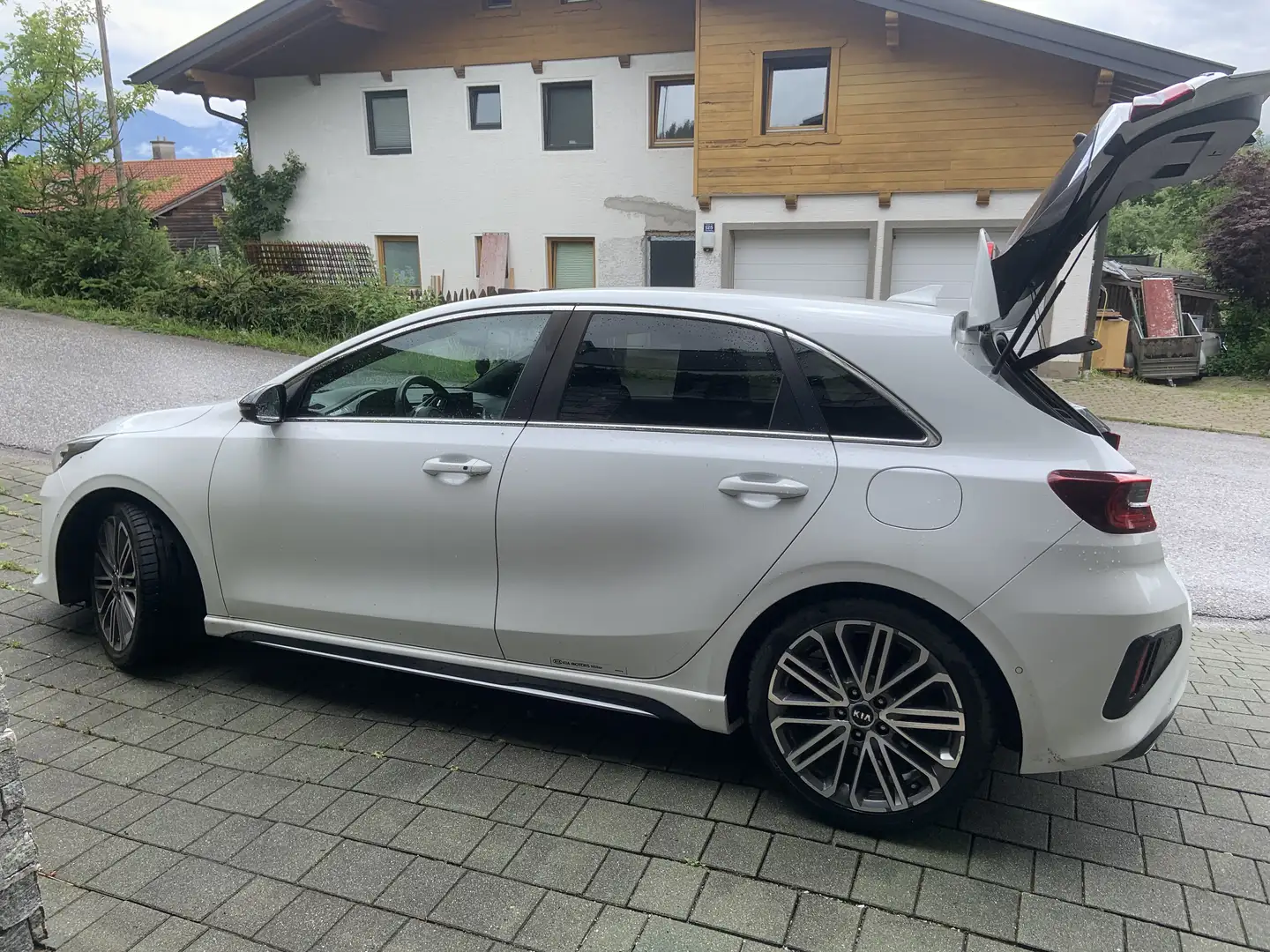 Kia Ceed / cee'd ceed 1,4 TGDI GPF GT-Line DCT Aut. GT-Line Weiß - 2