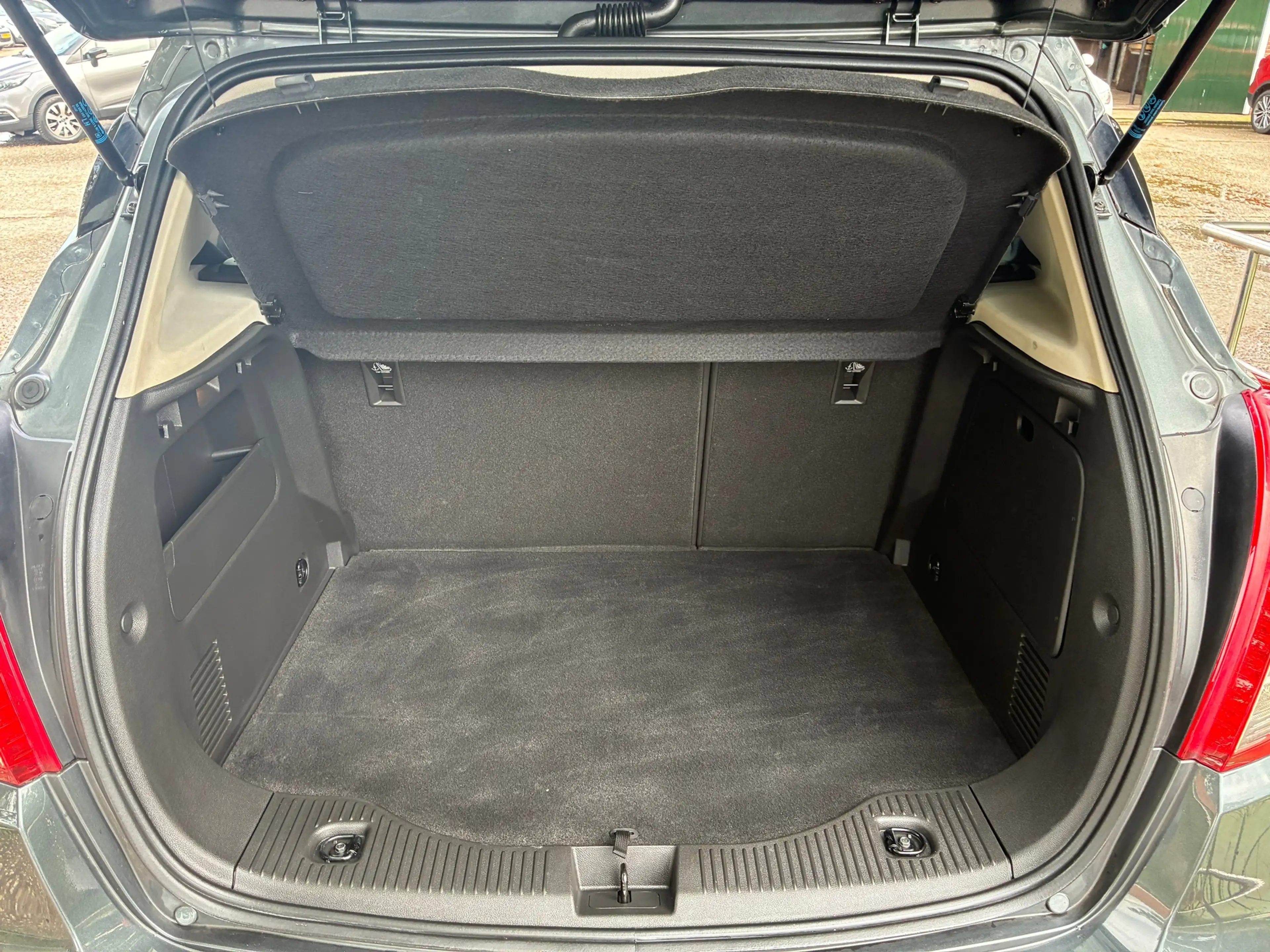 Opel Mokka X 1.4 Turbo Innovation | Automaat + Bom vol nu € 12. — photo 9