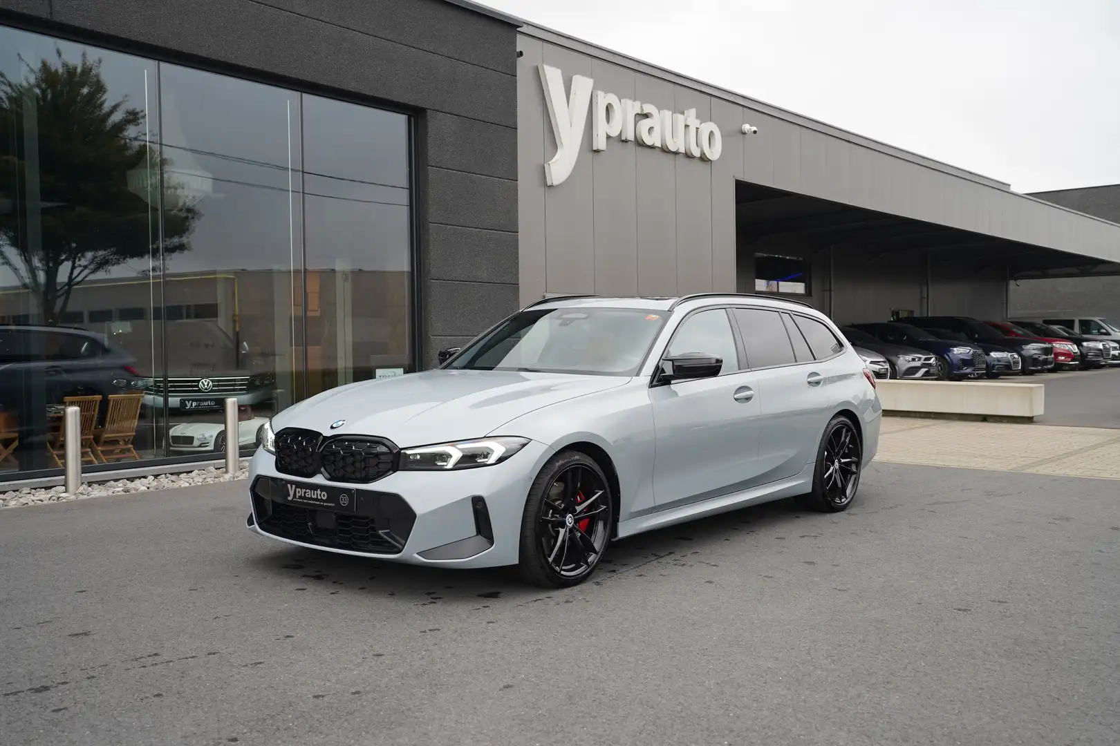 BMW 340 M340d Touring xDrive Lichte vracht ACC DAB Leder Grau - 1
