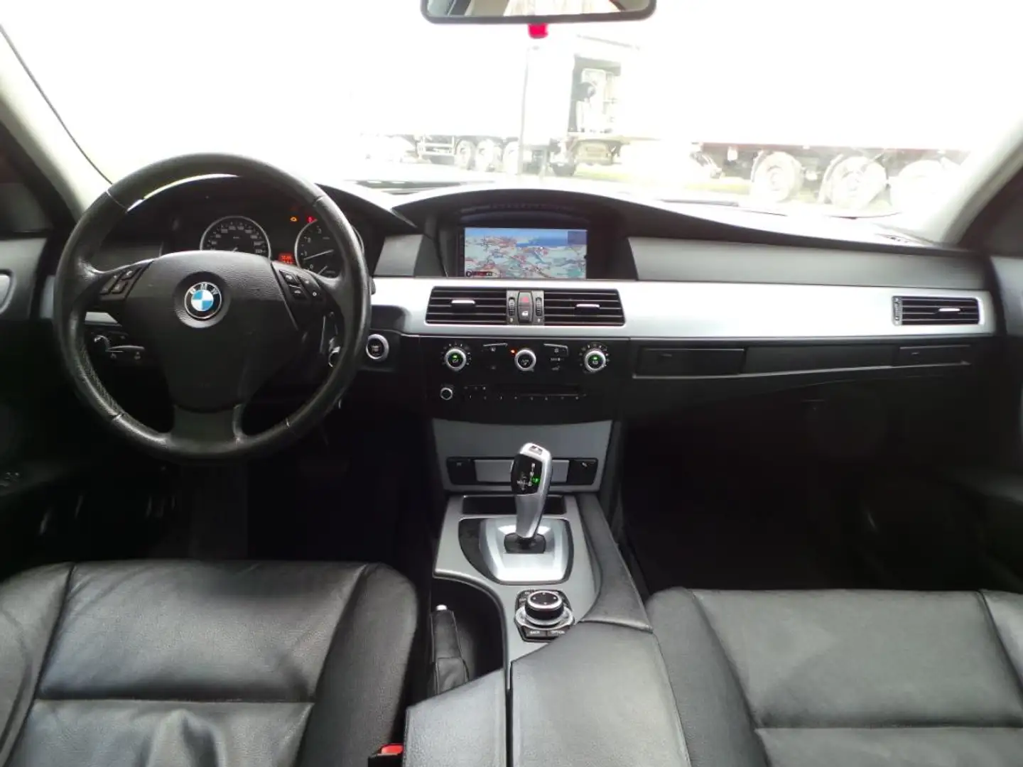 BMW 525 5-serie 525i Business Line Edition II ( INRUIL MOG Beżowy - 2
