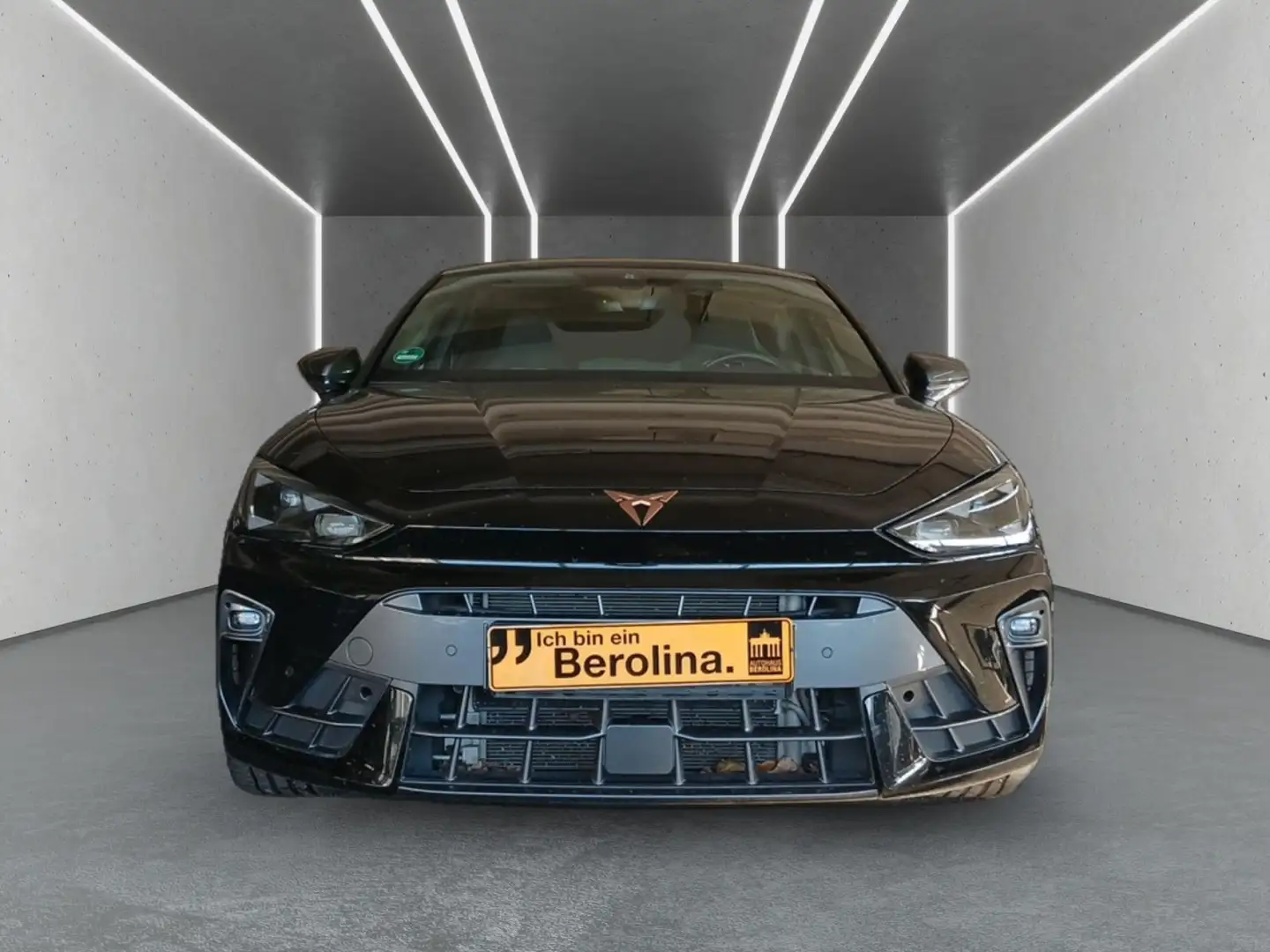 CUPRA Leon 1.5 e-Hybrid VZ DSG *PANO*MATRIX*ACC*R-CAM* Schwarz - 2