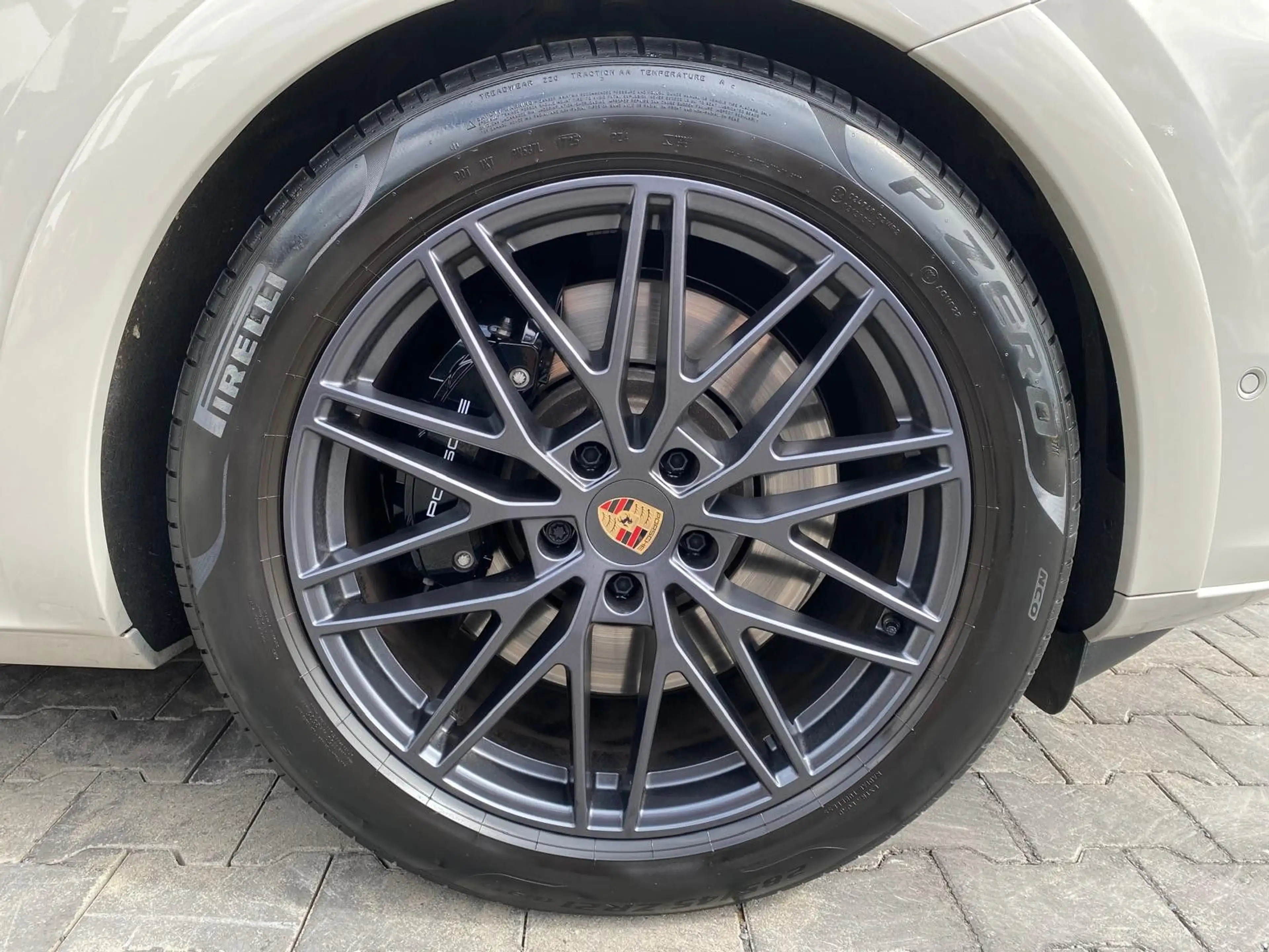 Porsche Cayenne GTS/Dt.Fahrz./Garantie/Matrix-LED/Burmes — photo 11