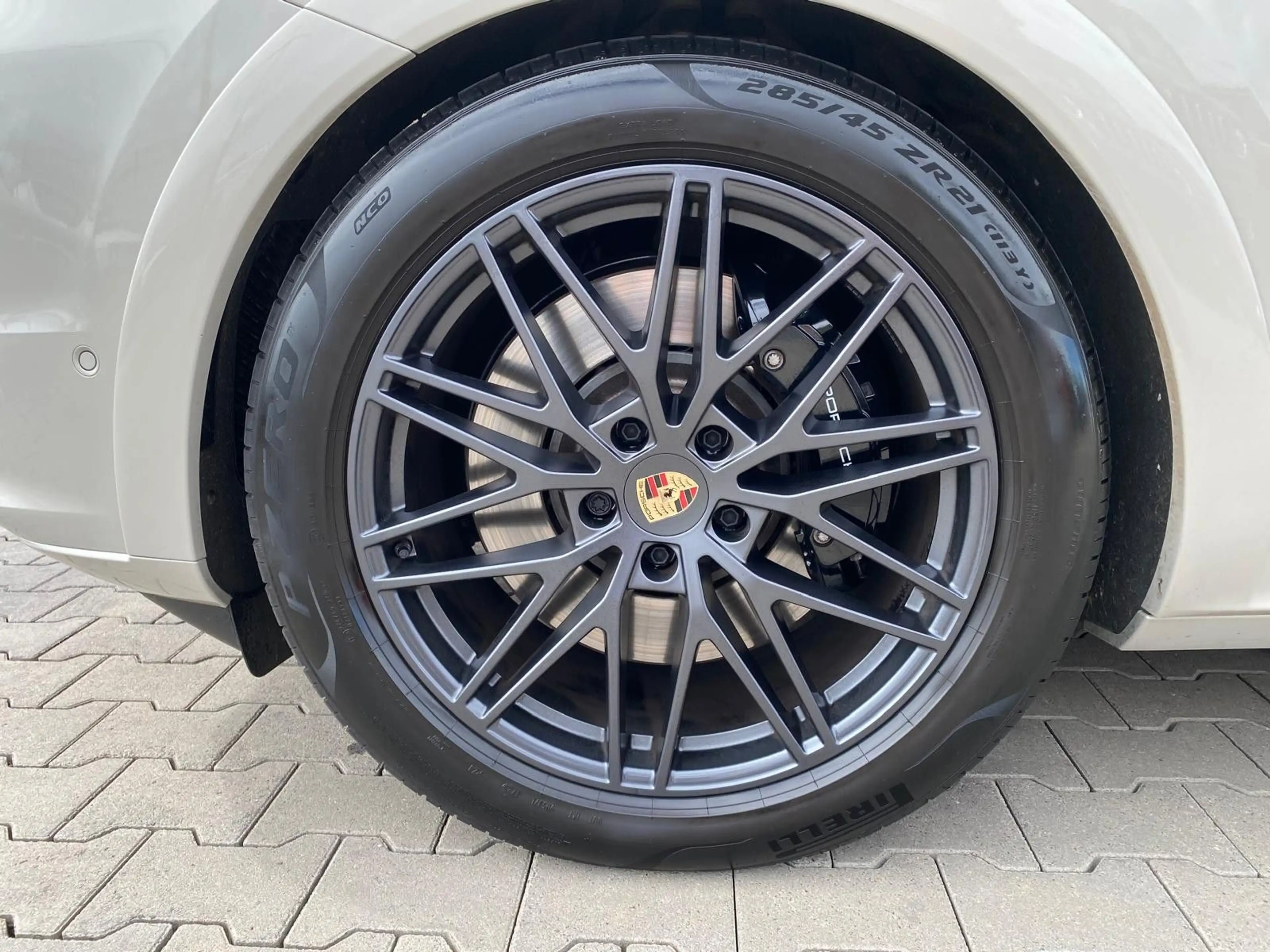 Porsche Cayenne GTS/Dt.Fahrz./Garantie/Matrix-LED/Burmes — photo 12