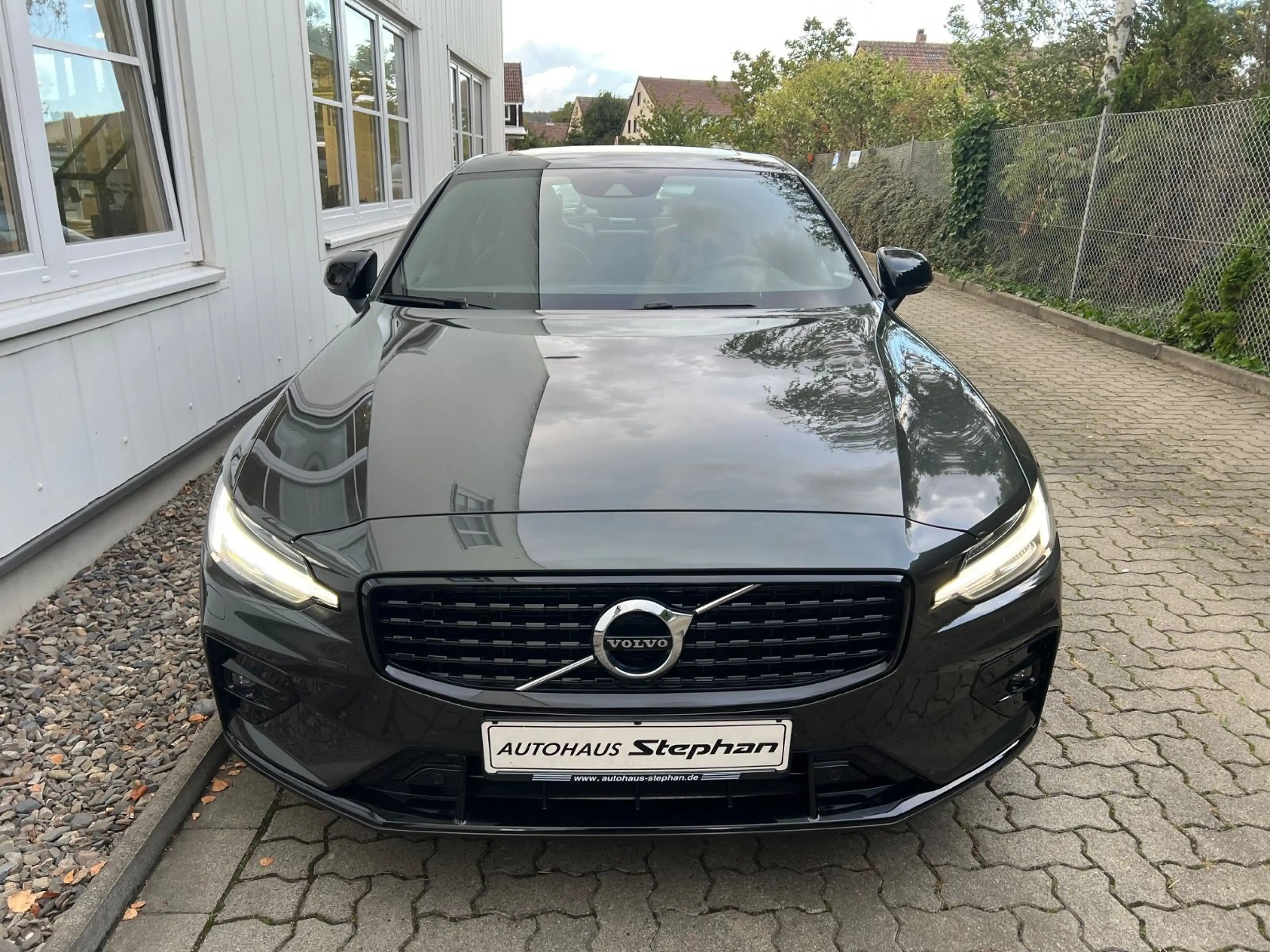 Volvo S60 B4 Automatik R-Design AHK GARANTIE — photo 2