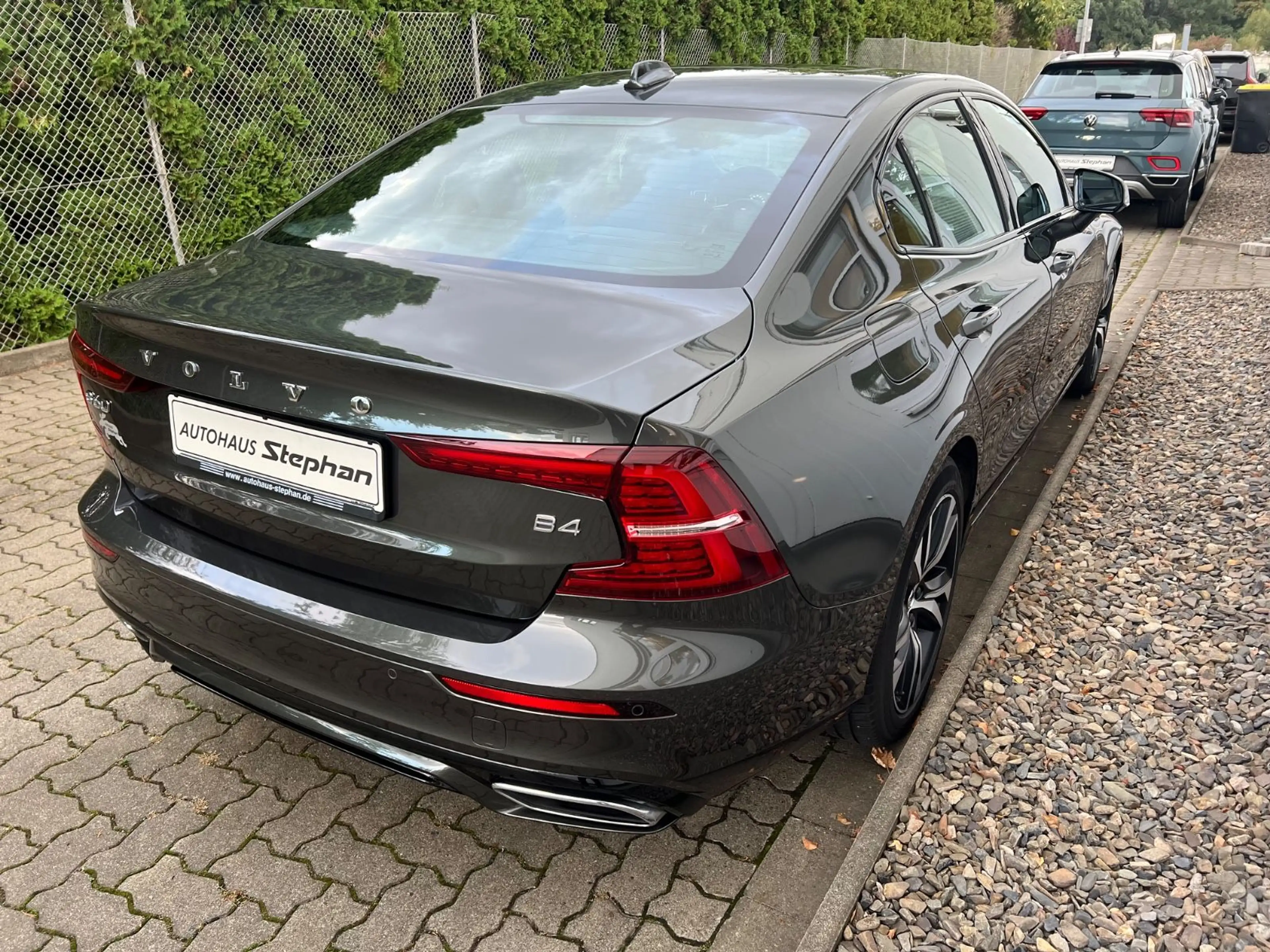 Volvo S60 B4 Automatik R-Design AHK GARANTIE — photo 7