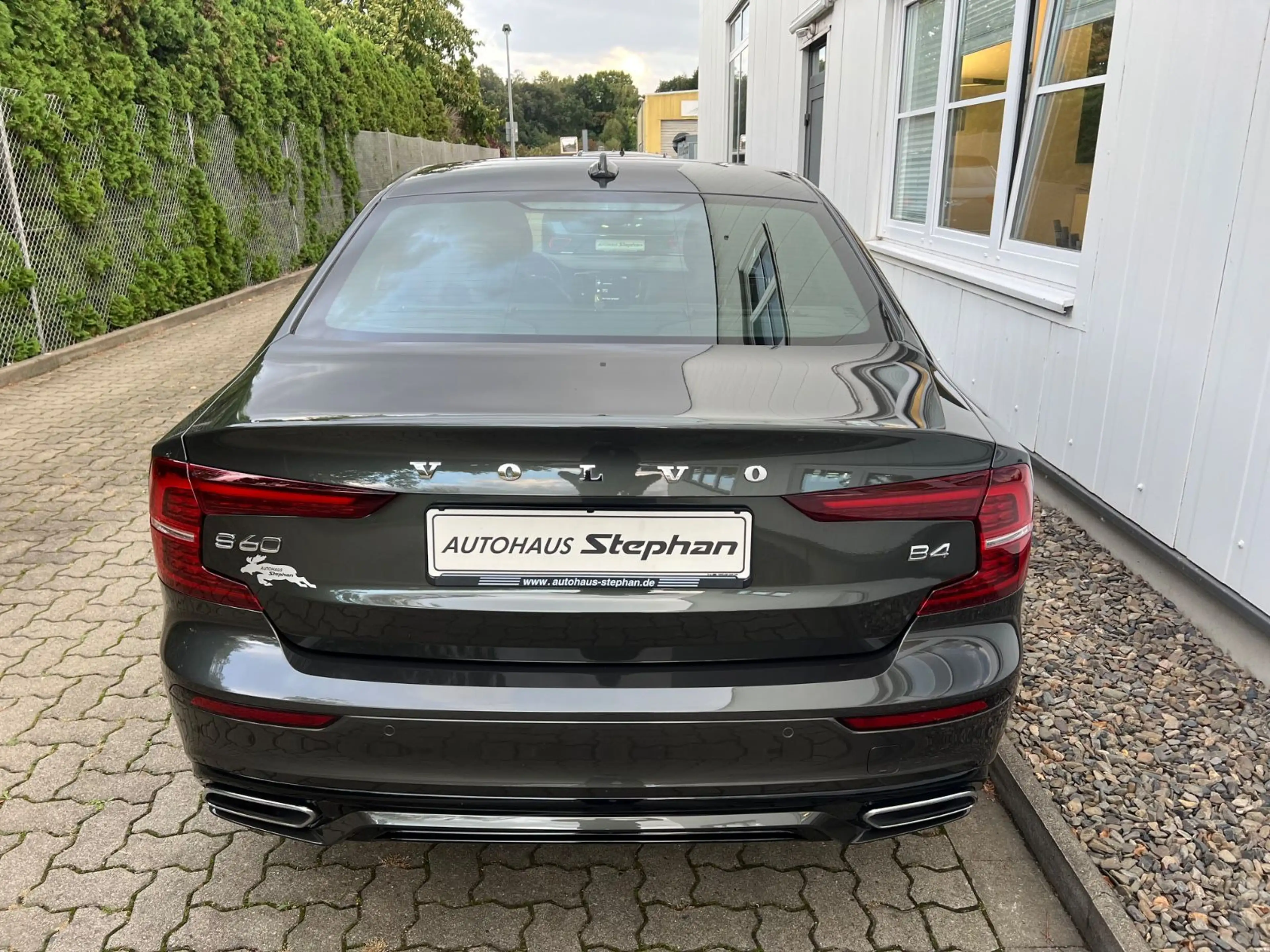 Volvo S60 B4 Automatik R-Design AHK GARANTIE — photo 6