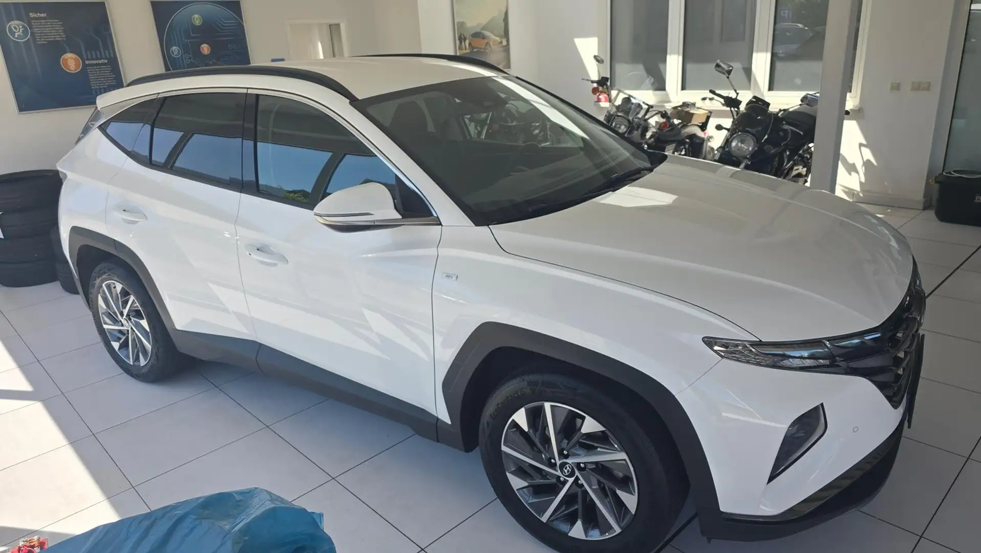Hyundai TUCSON Trend Mild-Hybrid 2WD 1.6 T-GDI Wit - 1