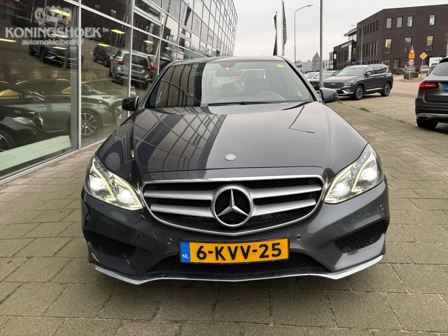 Mercedes-Benz E 300 BlueTEC HYBRID AMG Gri - 2