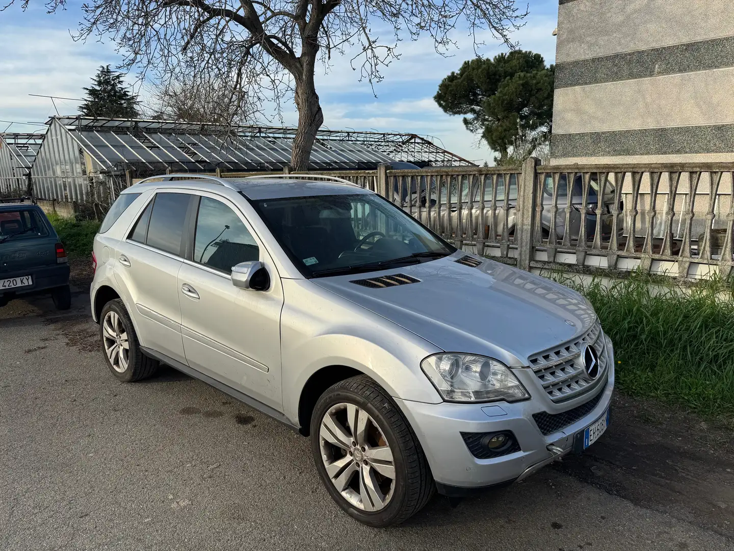 Mercedes-Benz ML 350 ML 350 bt Premium auto Stříbrná - 1