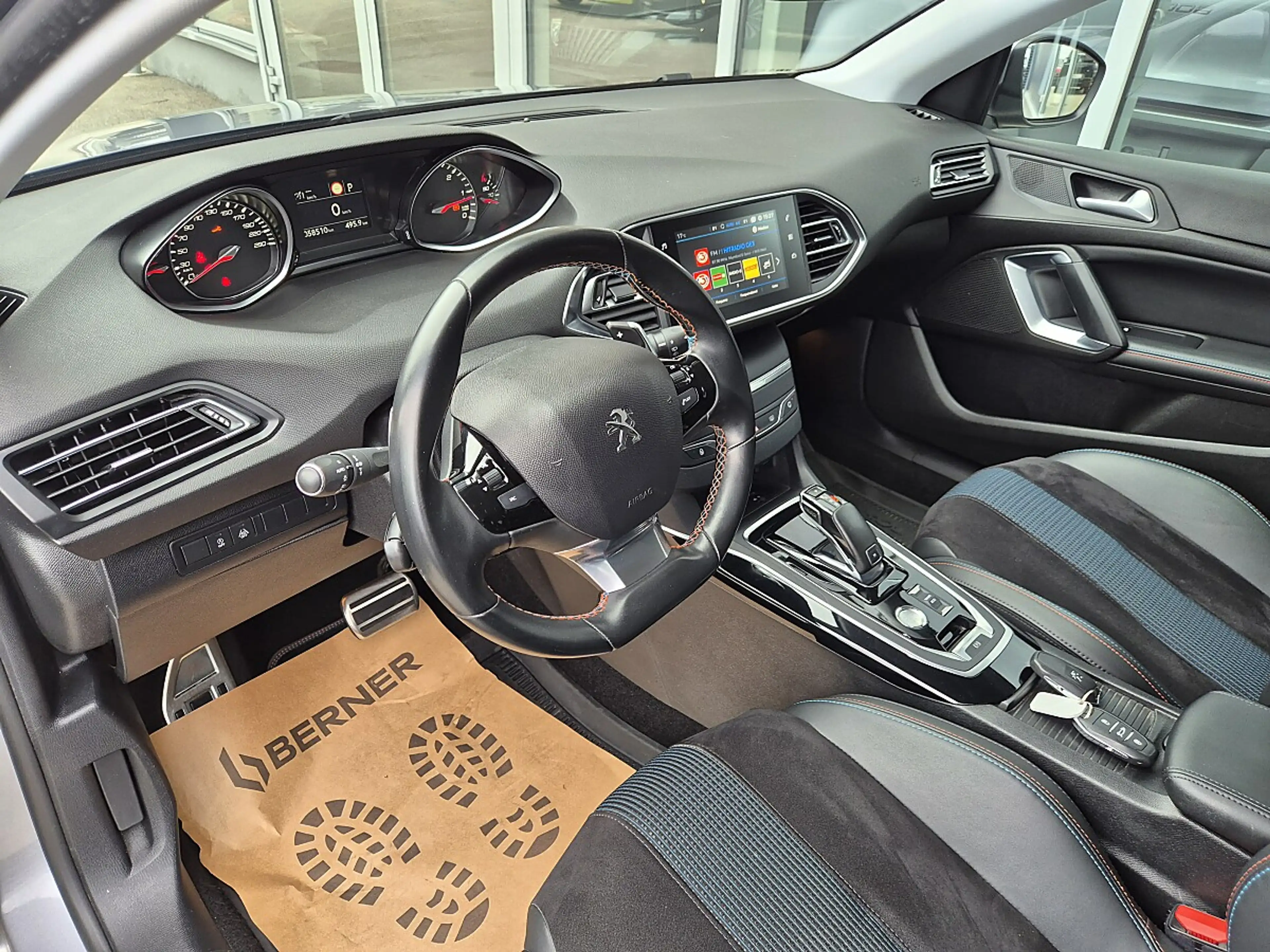 Peugeot 308 1.5 BlueHDi 130 FAP Tech Edition — photo 6