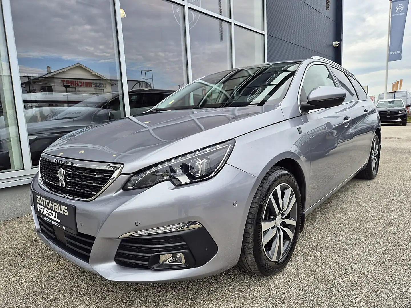 Peugeot 308 1.5 BlueHDi 130 FAP Tech Edition Silber - 1
