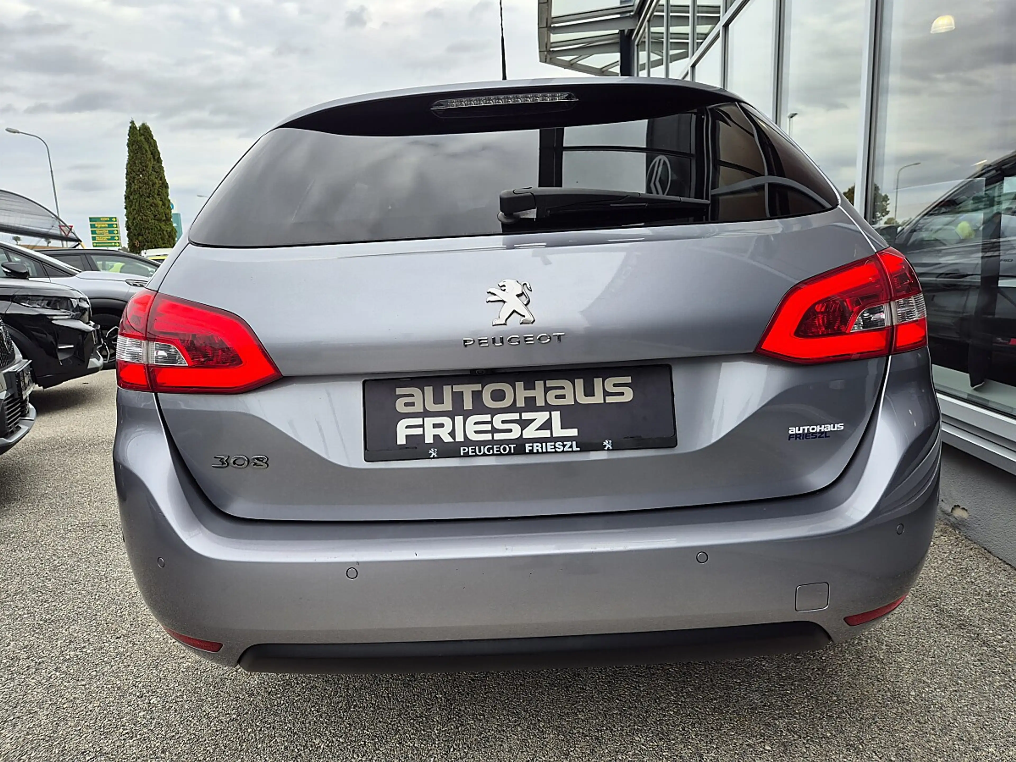 Peugeot 308 1.5 BlueHDi 130 FAP Tech Edition — photo 5