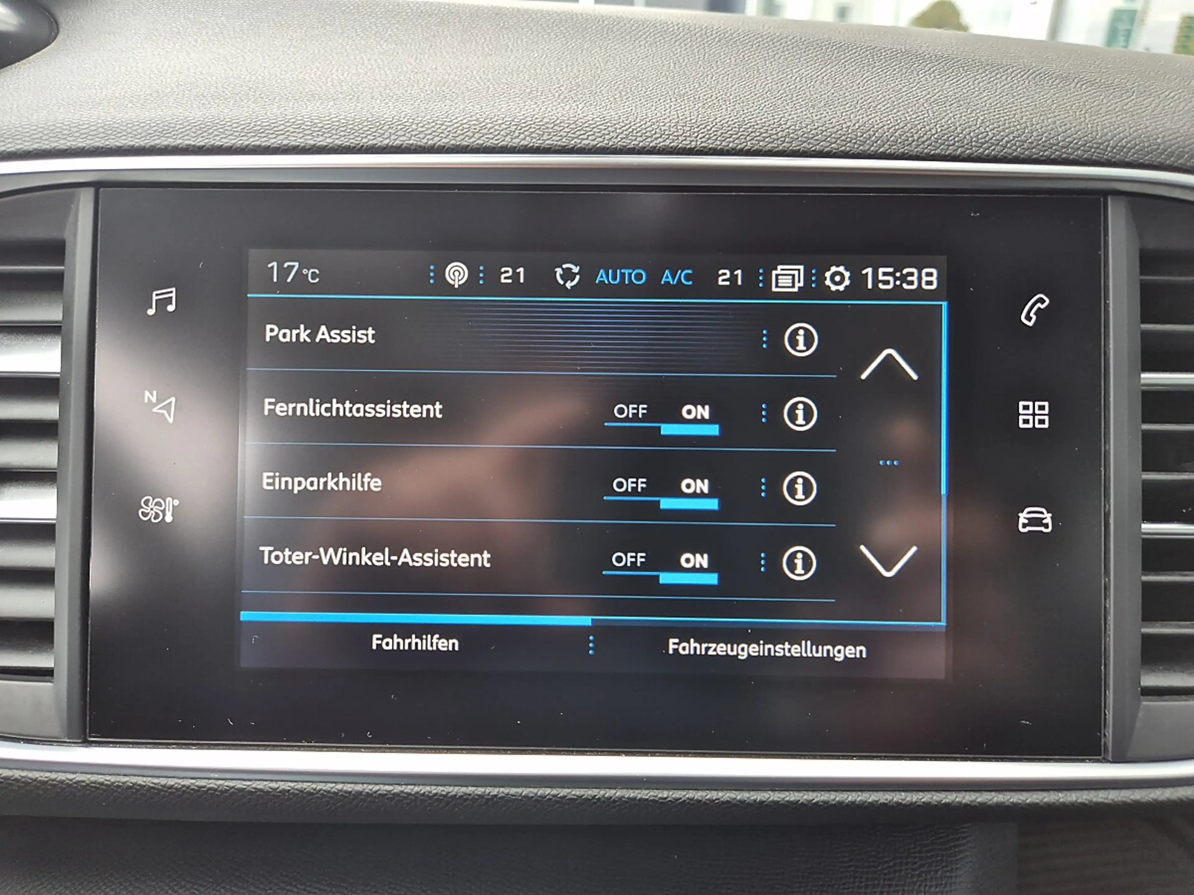 Peugeot 308 1.5 BlueHDi 130 FAP Tech Edition — photo 13