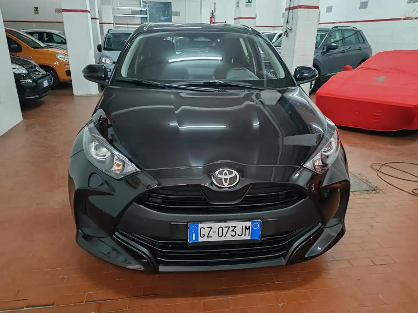 Toyota Yaris 1.5h Active Nero - 2