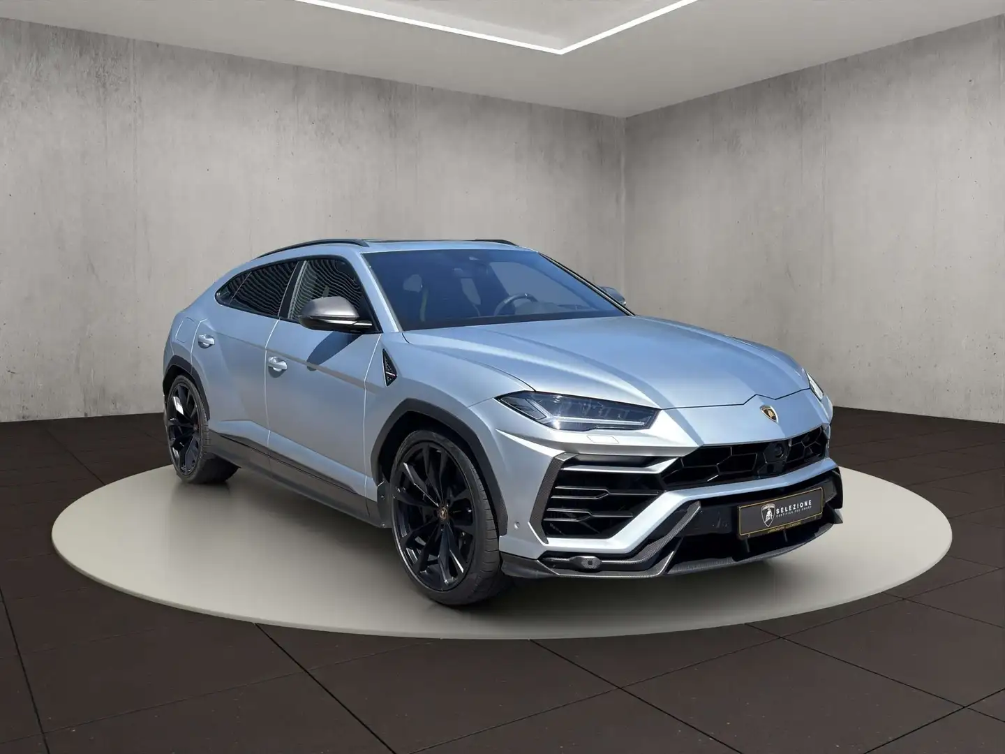 Lamborghini Urus Urus Graphite Capsule Silver - 1
