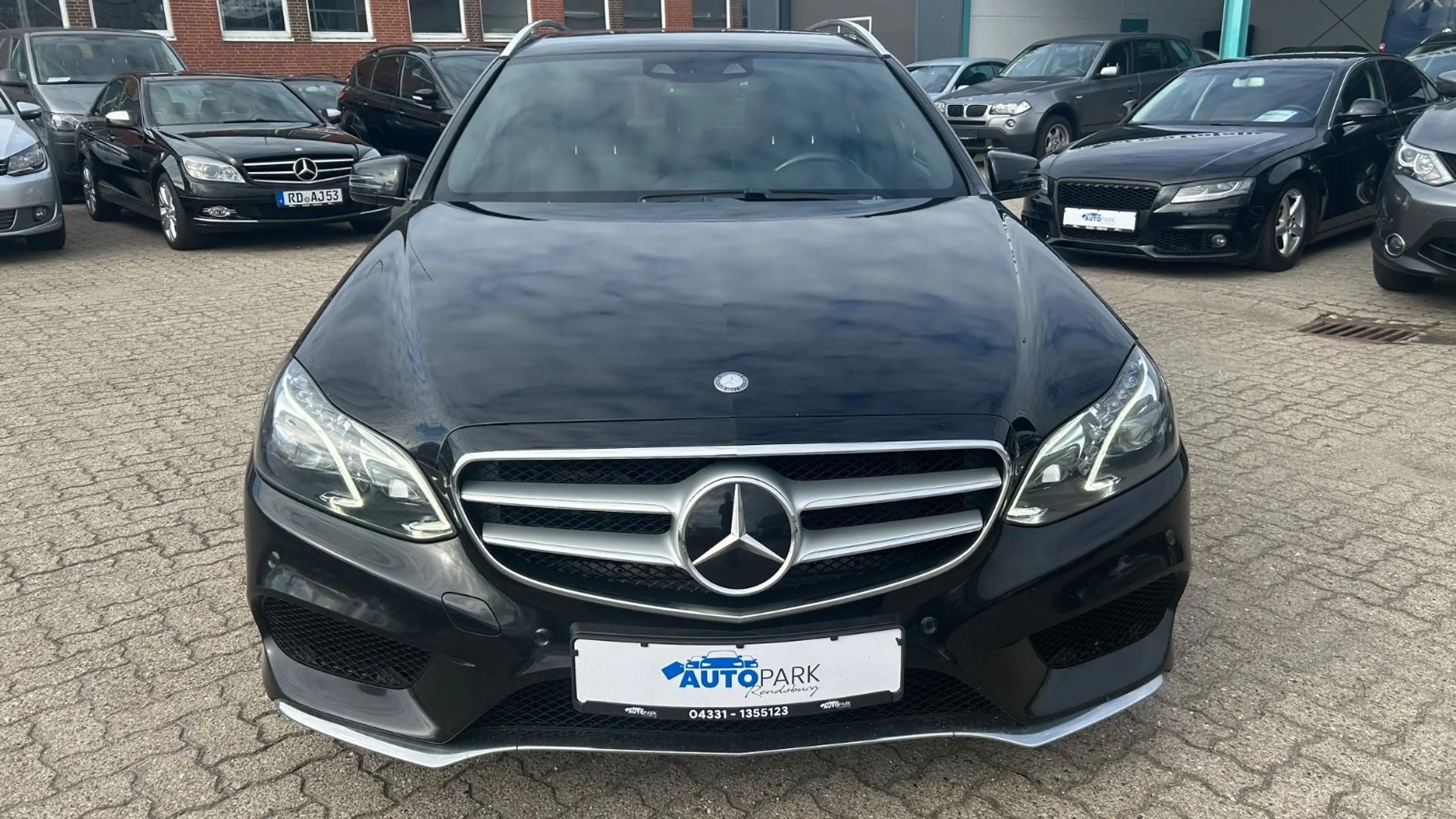 Mercedes-Benz E 350 E T-Modell BlueTec 4Matic — photo 3