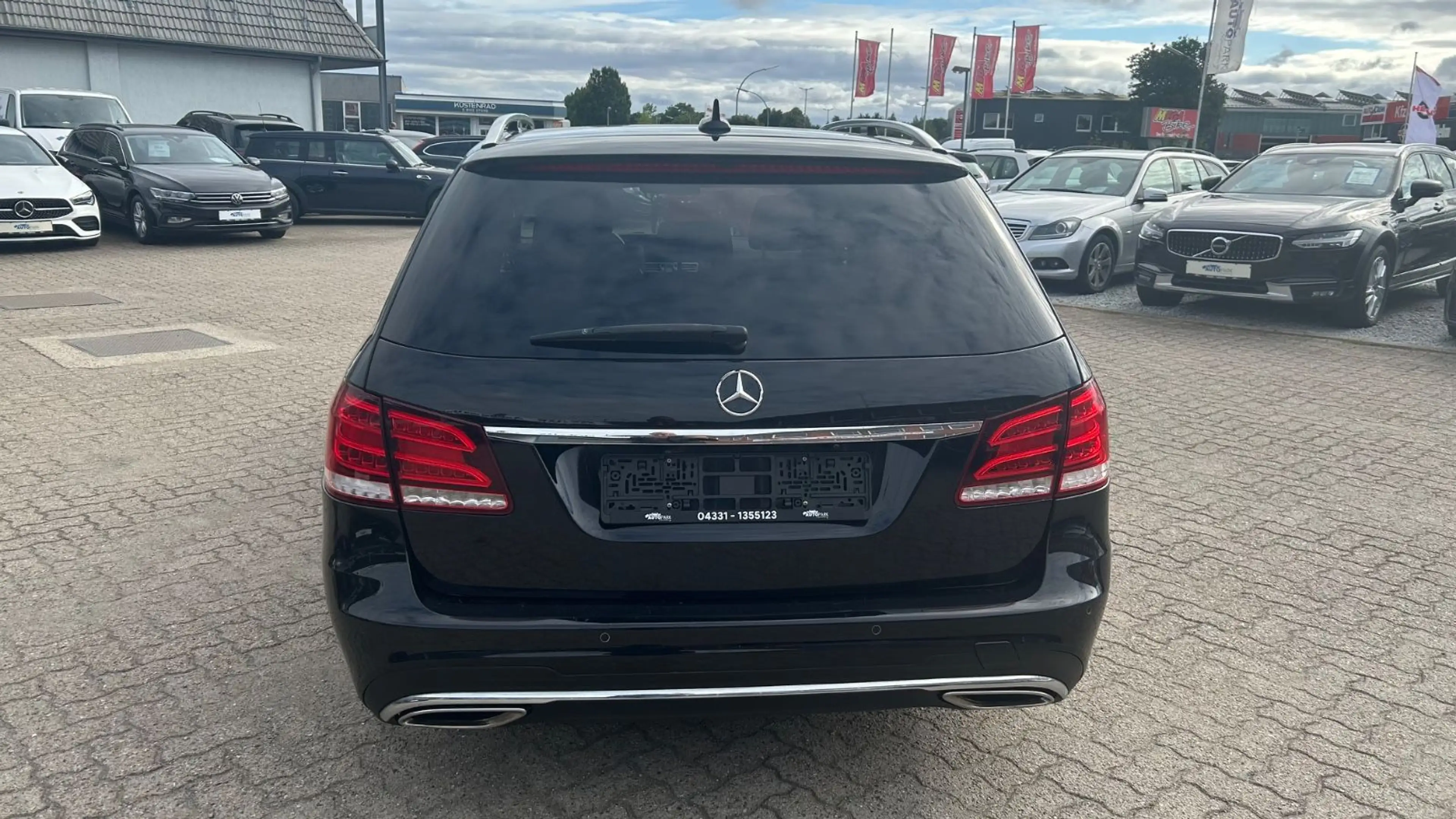 Mercedes-Benz E 350 E T-Modell BlueTec 4Matic — photo 8