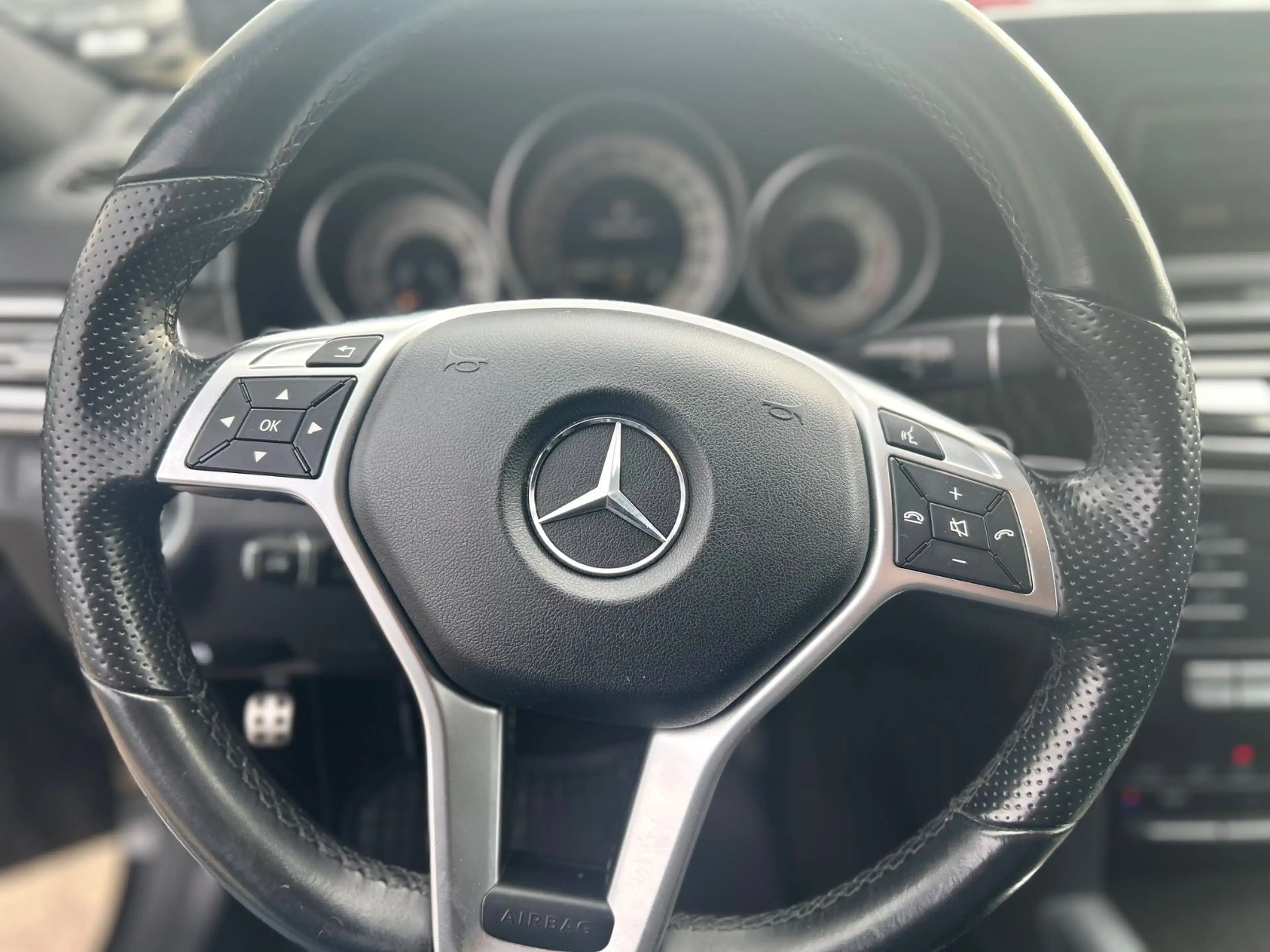 Mercedes-Benz E 350 E T-Modell BlueTec 4Matic — photo 13