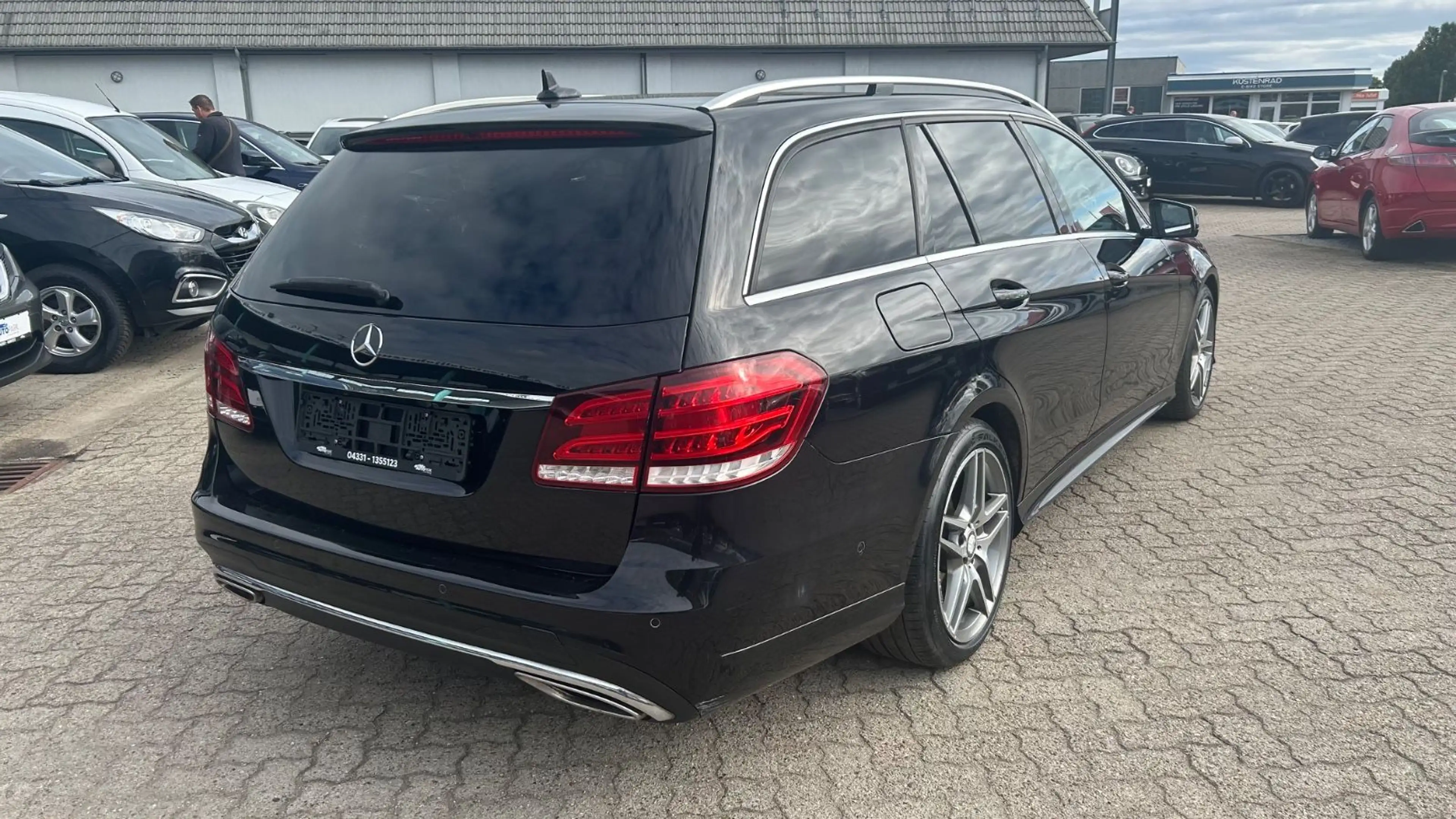 Mercedes-Benz E 350 E T-Modell BlueTec 4Matic — photo 4